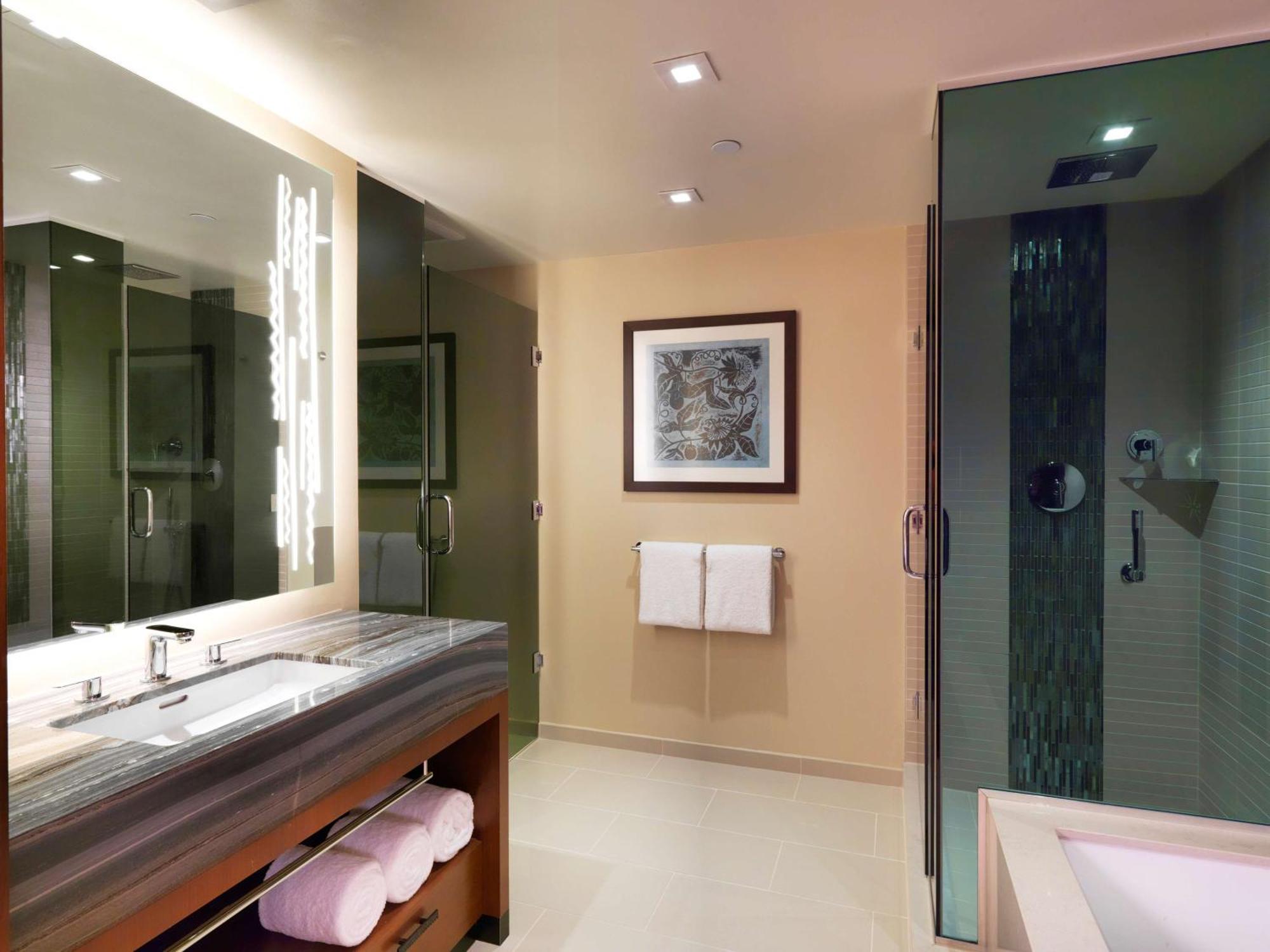 Two-Bedroom Suite Ocean View