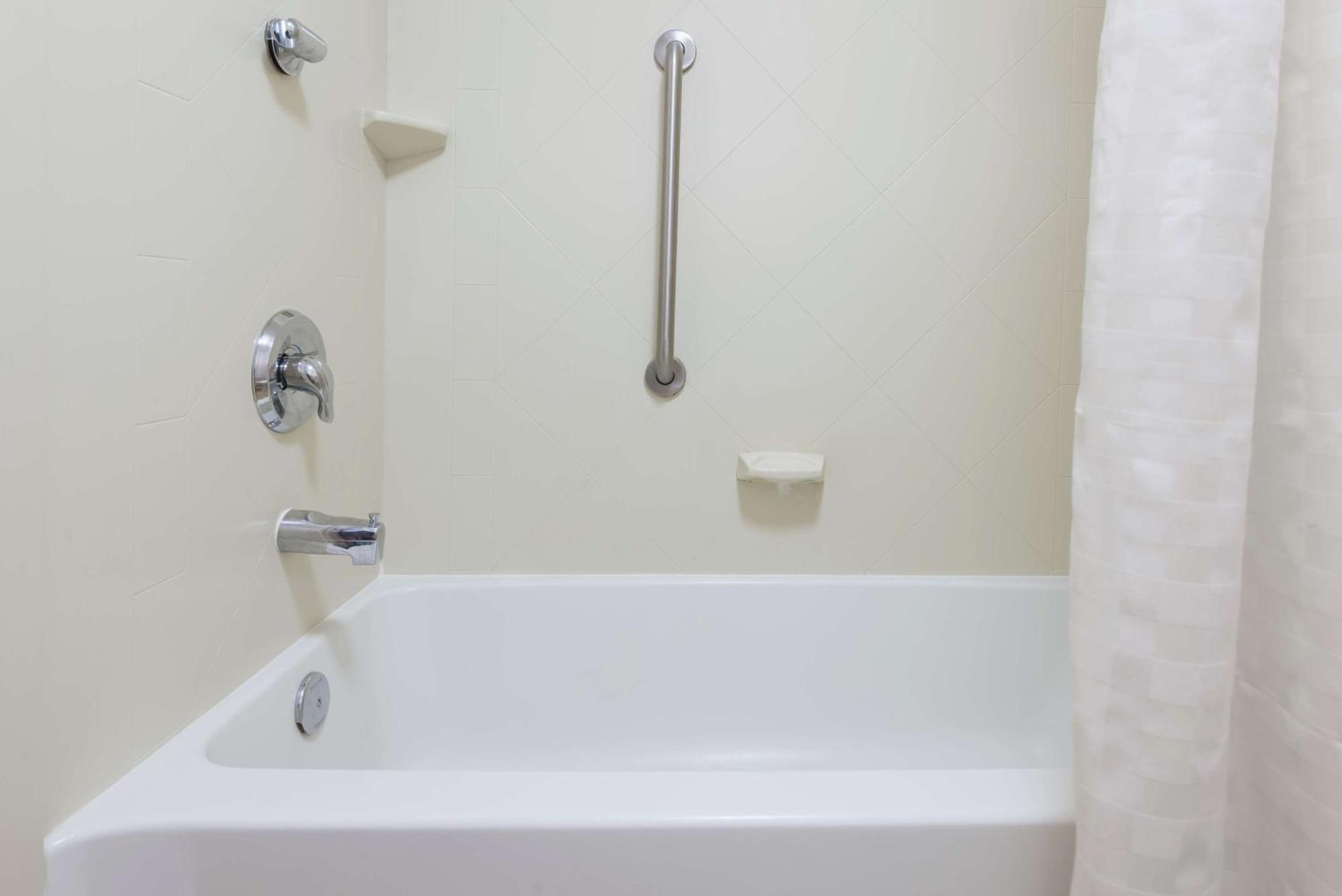 One-Bedroom King Suite Non-Smoking