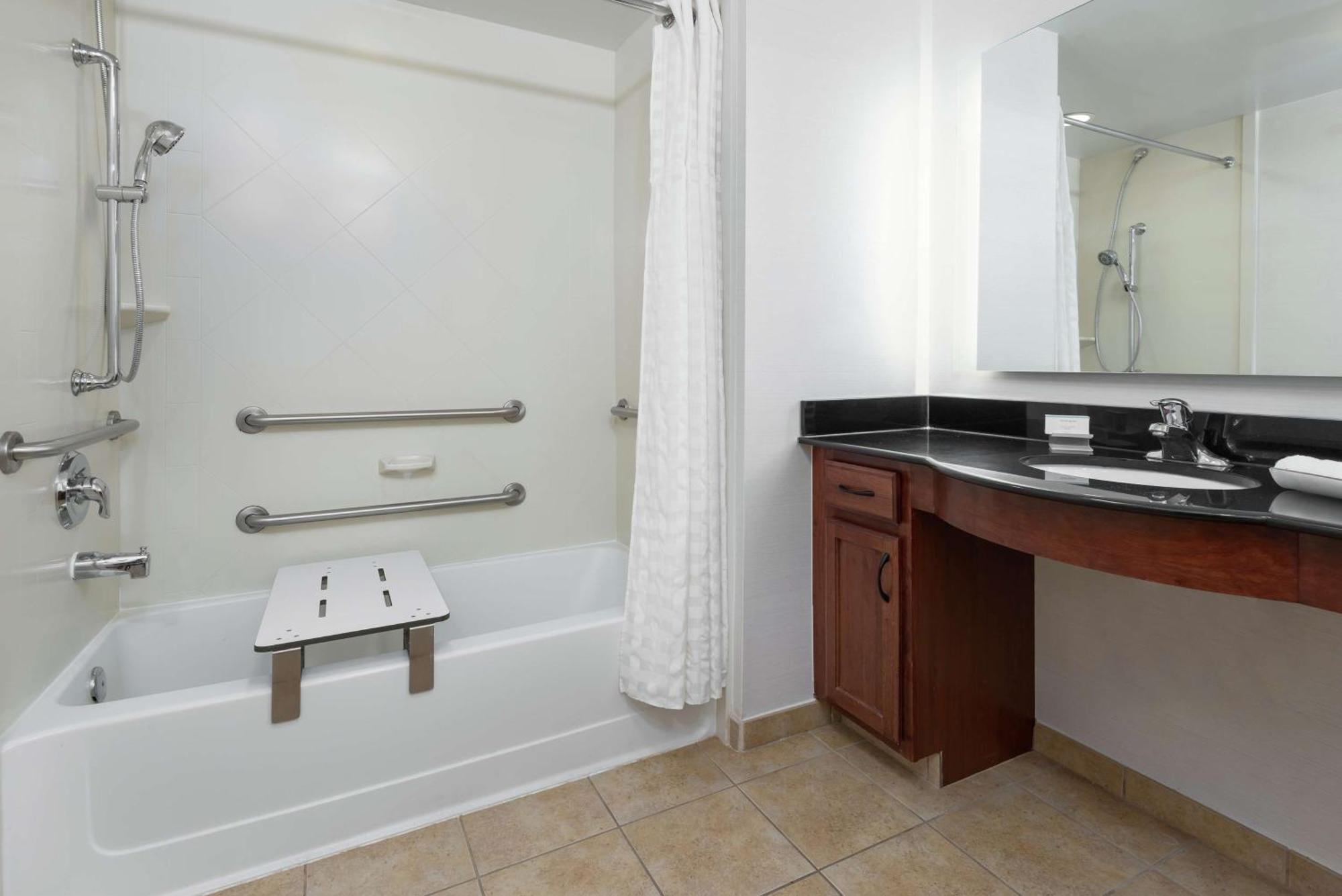 King Suite Accessible Tub Mobility Hearing Access or Non-Smoking