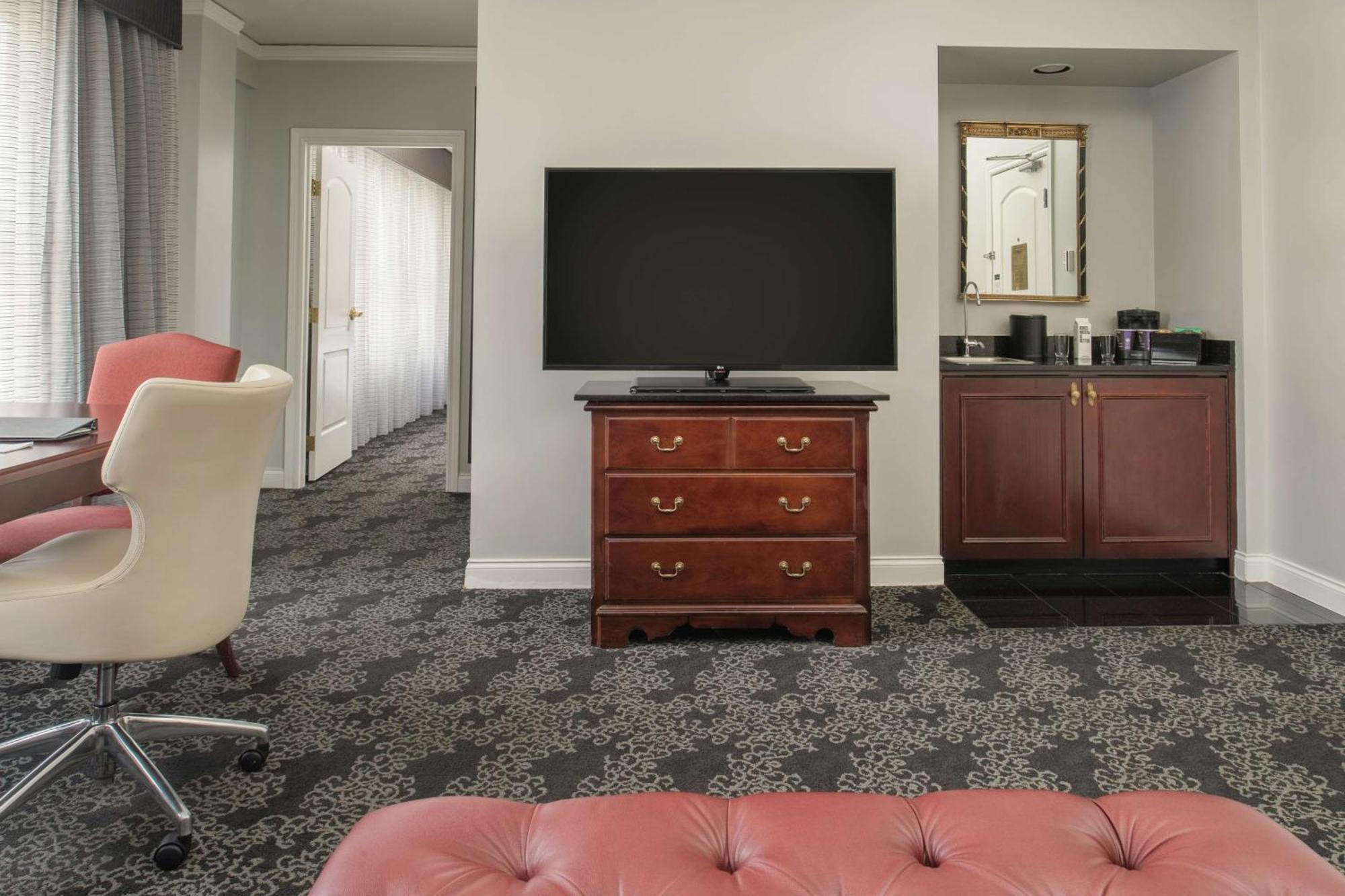 Queen Room Two Queen Beds High Floor