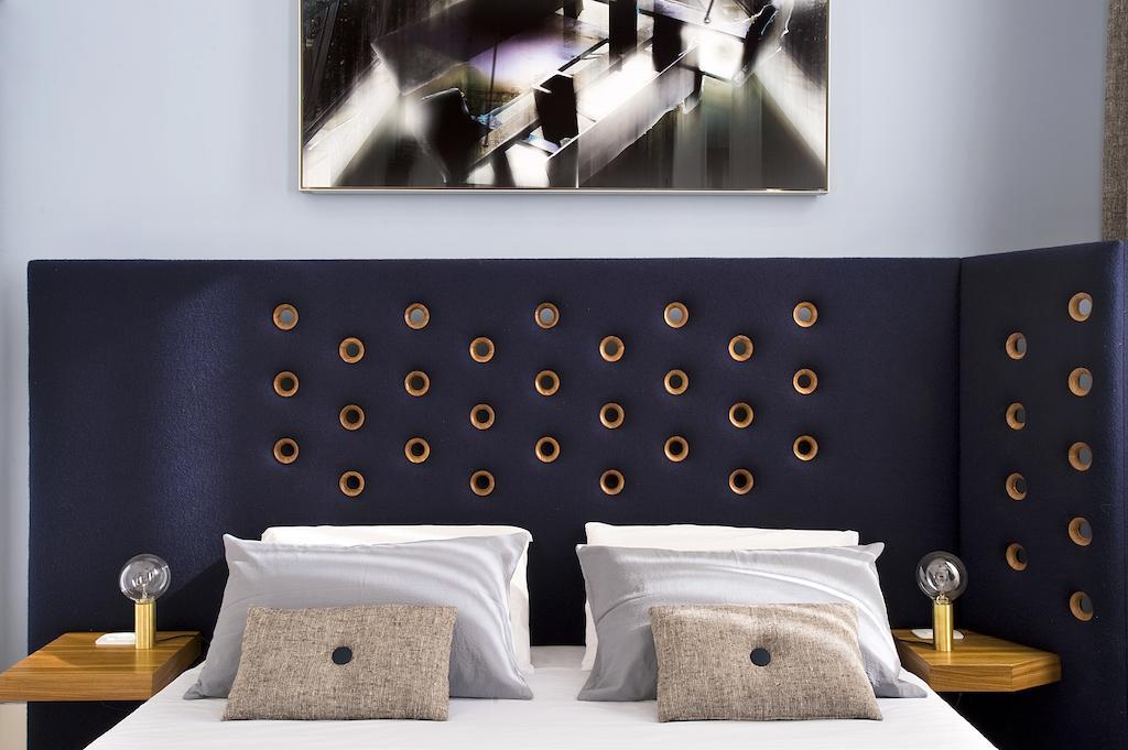 Junior Suite with Landmark View
