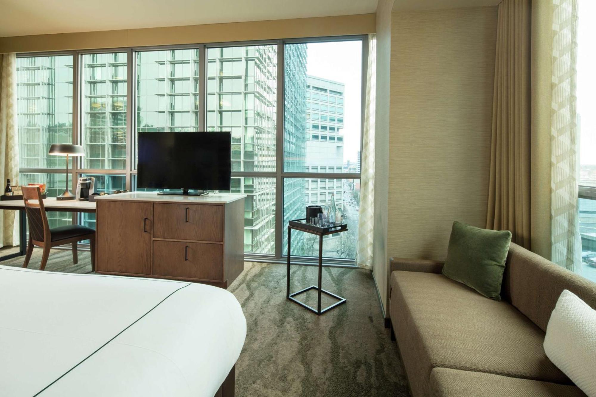 Corner King Room Sofabed