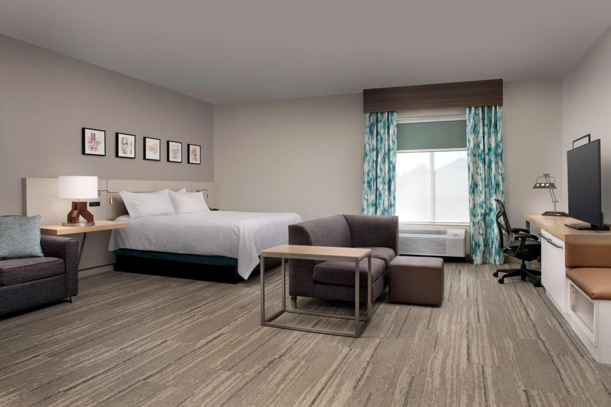 Junior King Suite