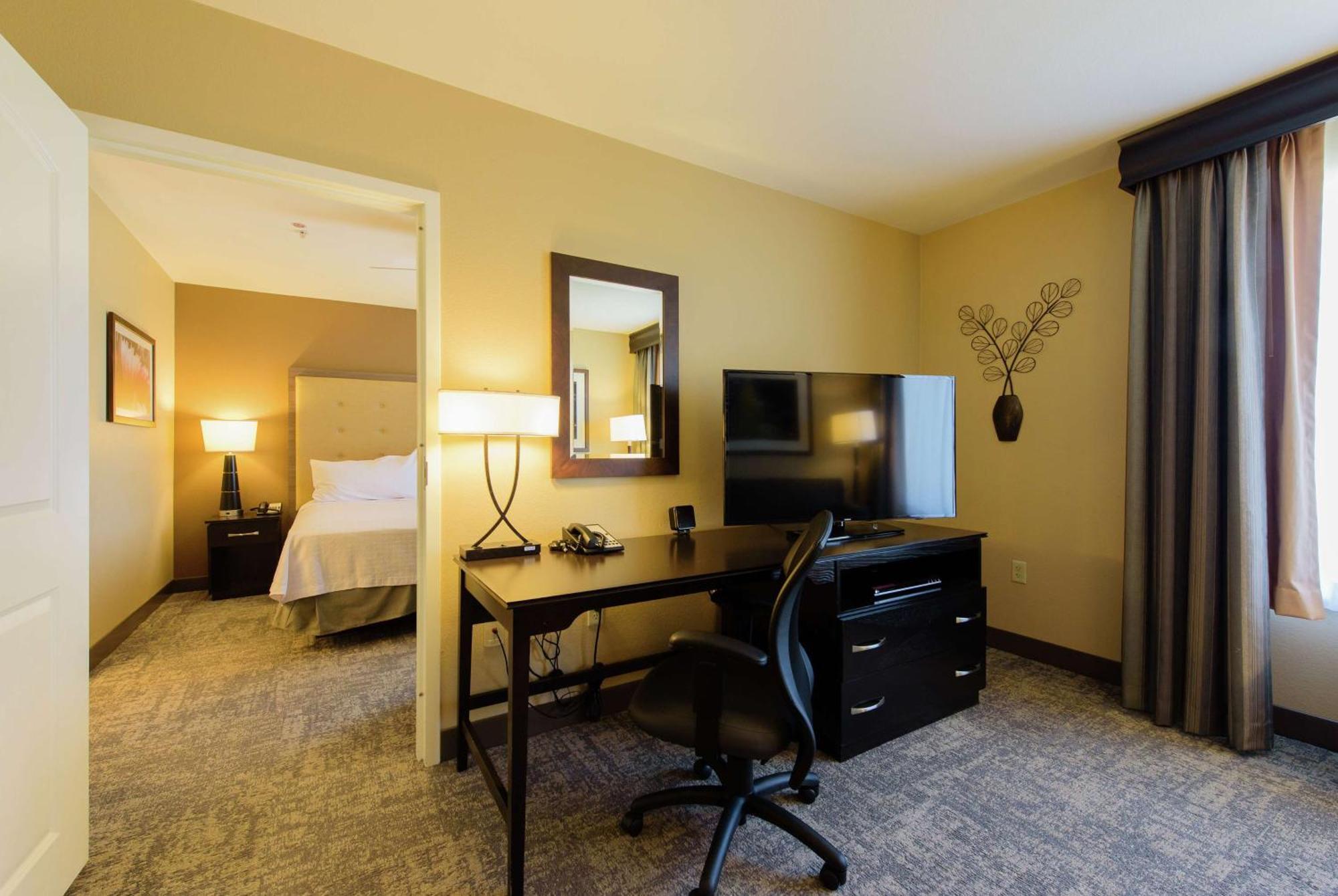 One-Bedroom King Suite Non-Smoking