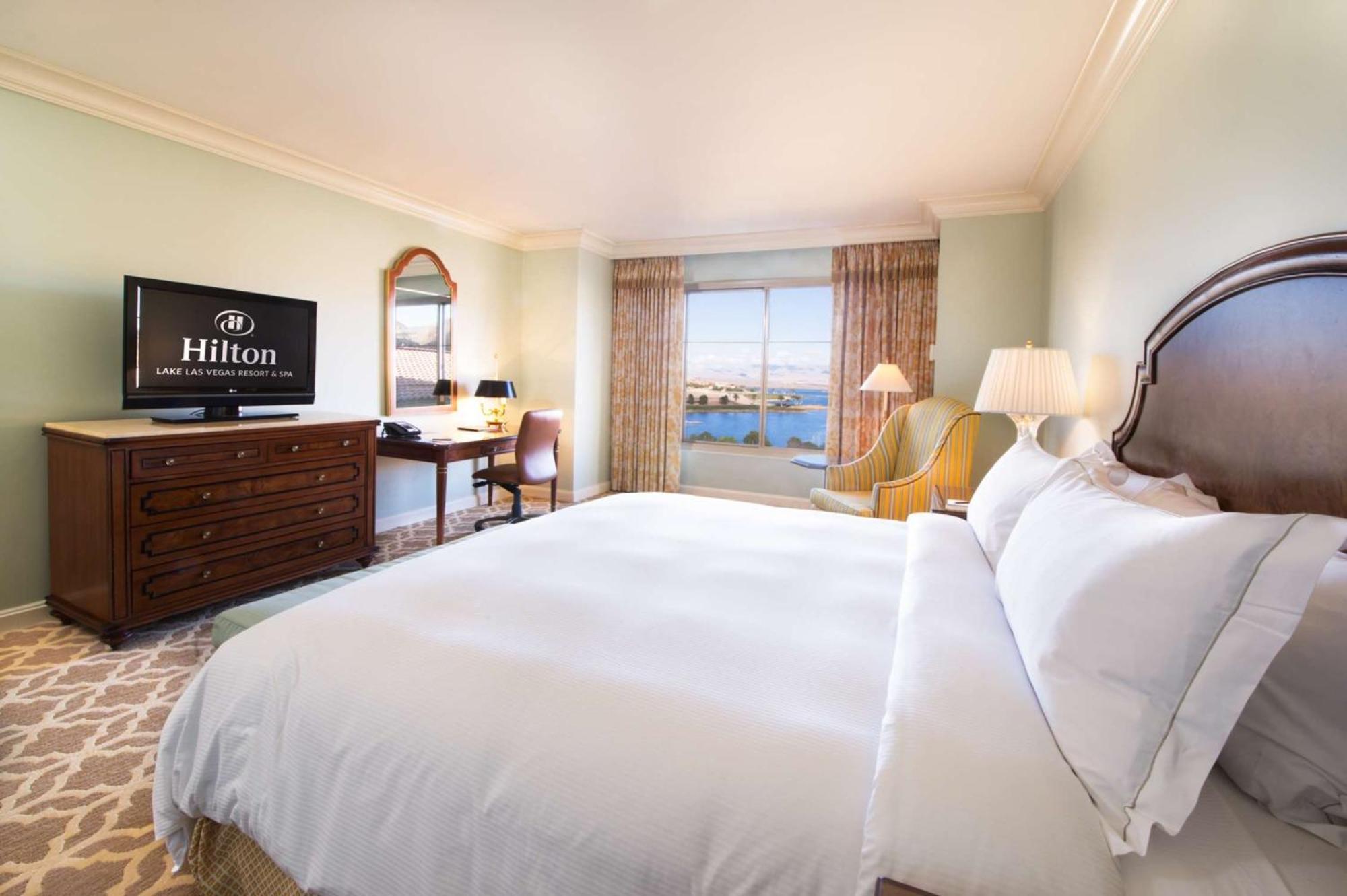King Suite with Roll-In Shower - Mobility and Hearing Access