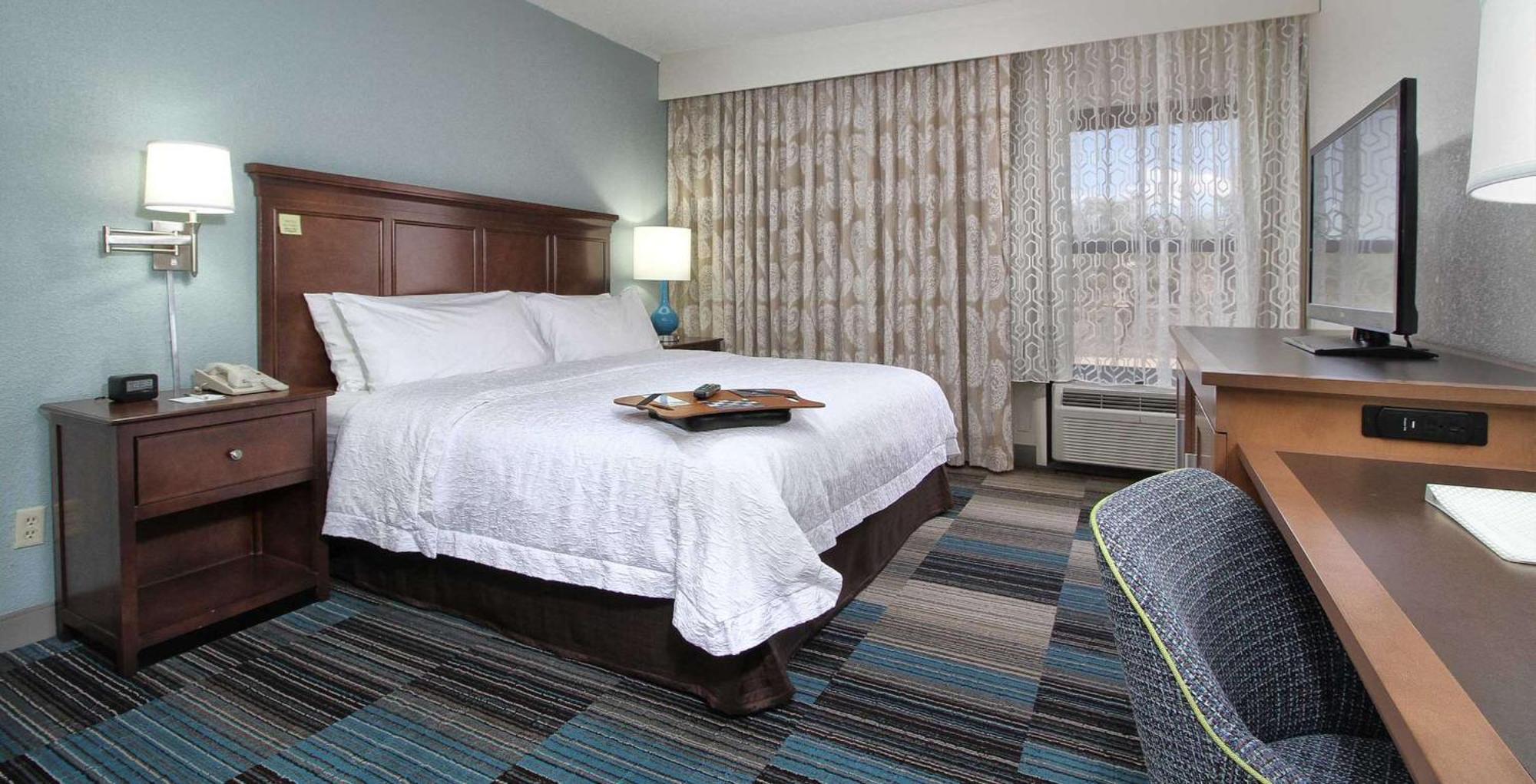 King Room Roll Shower Mobility Access or Non-Smoking