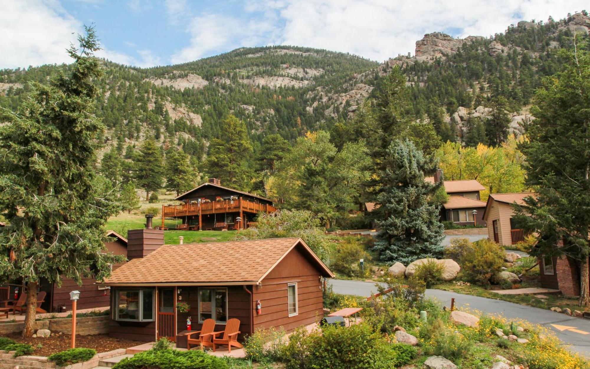 Suite with Mountain View