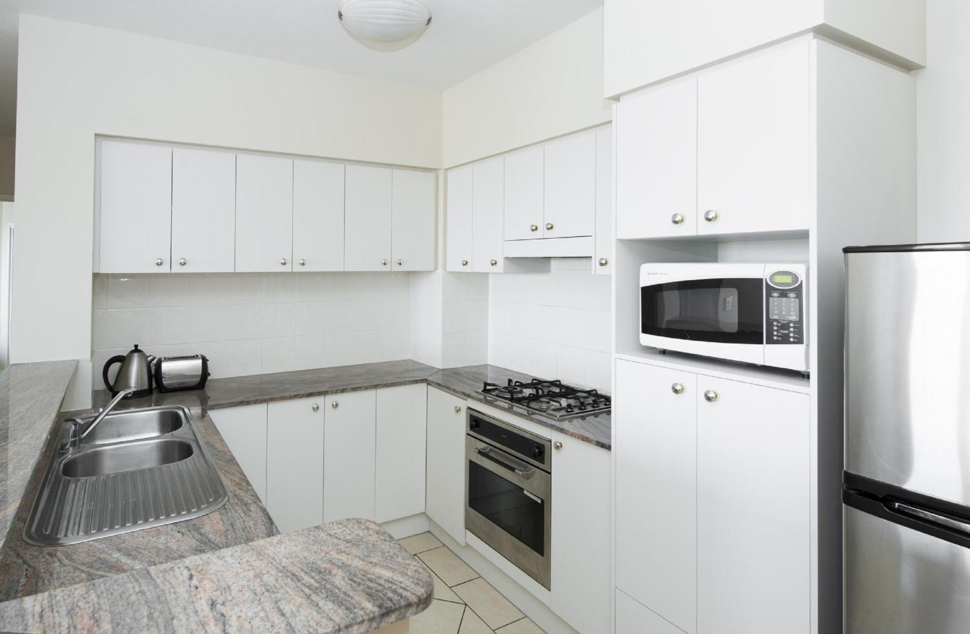Two-Bedroom Apartment with 2 Queen Beds