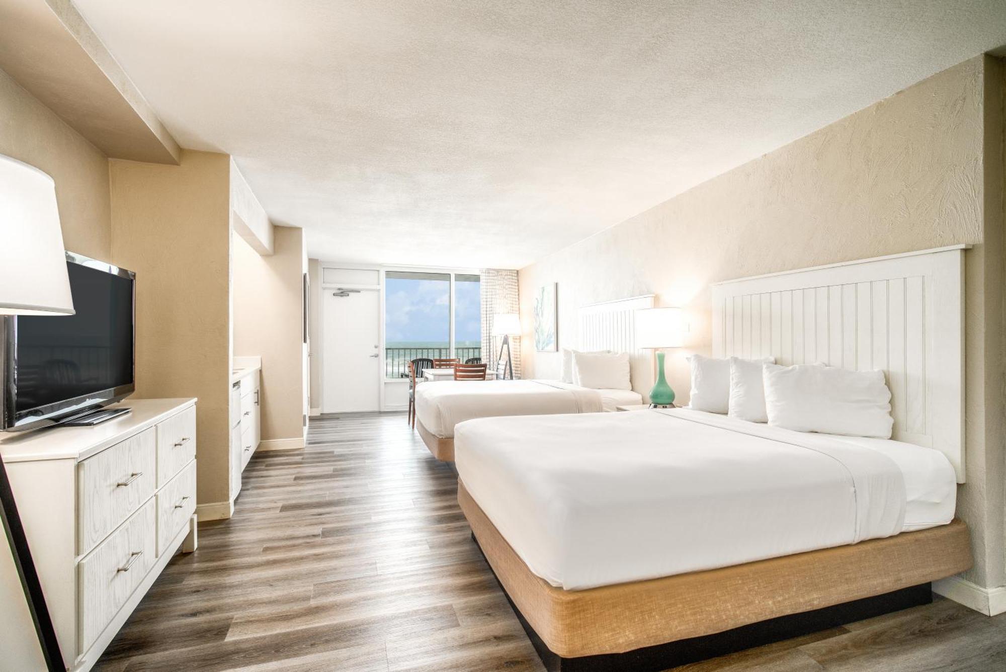 Queen Room Kitchenette Oceanfront