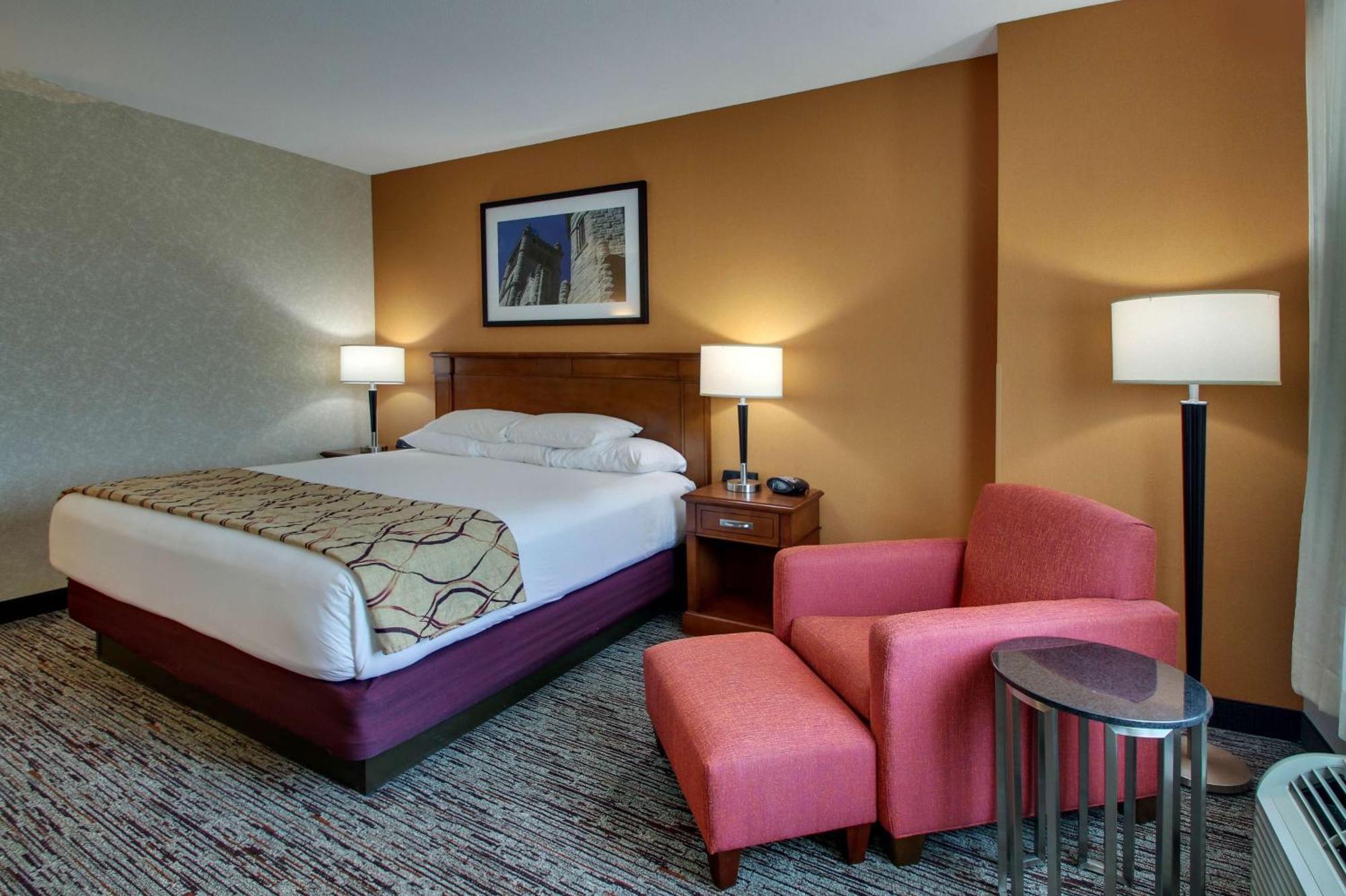 Deluxe King Room Spa Bath