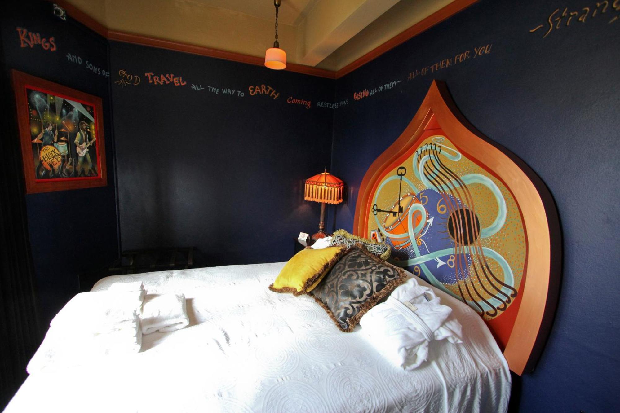 Queen Room