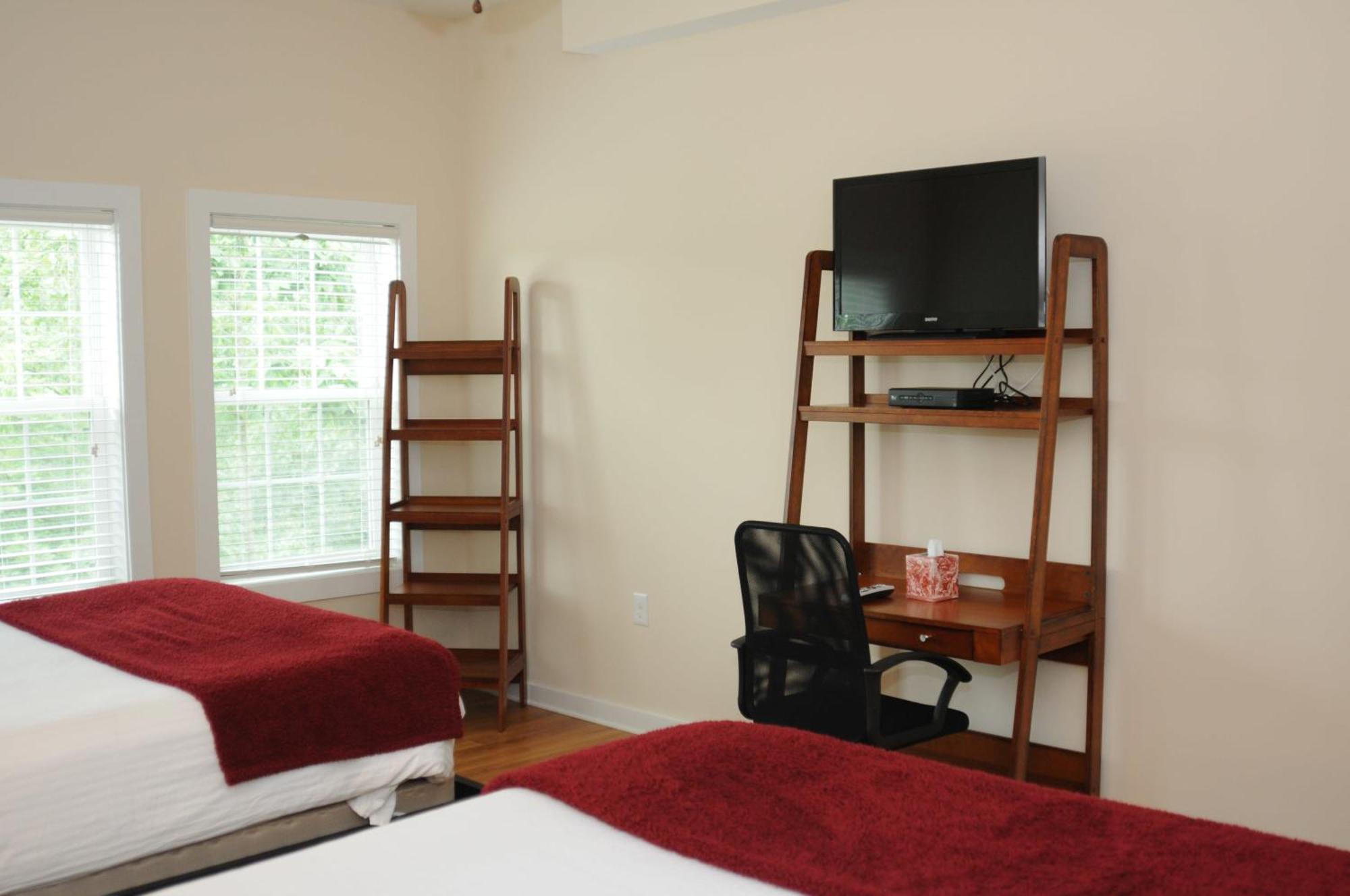 Queen Suite Two Queen Beds
