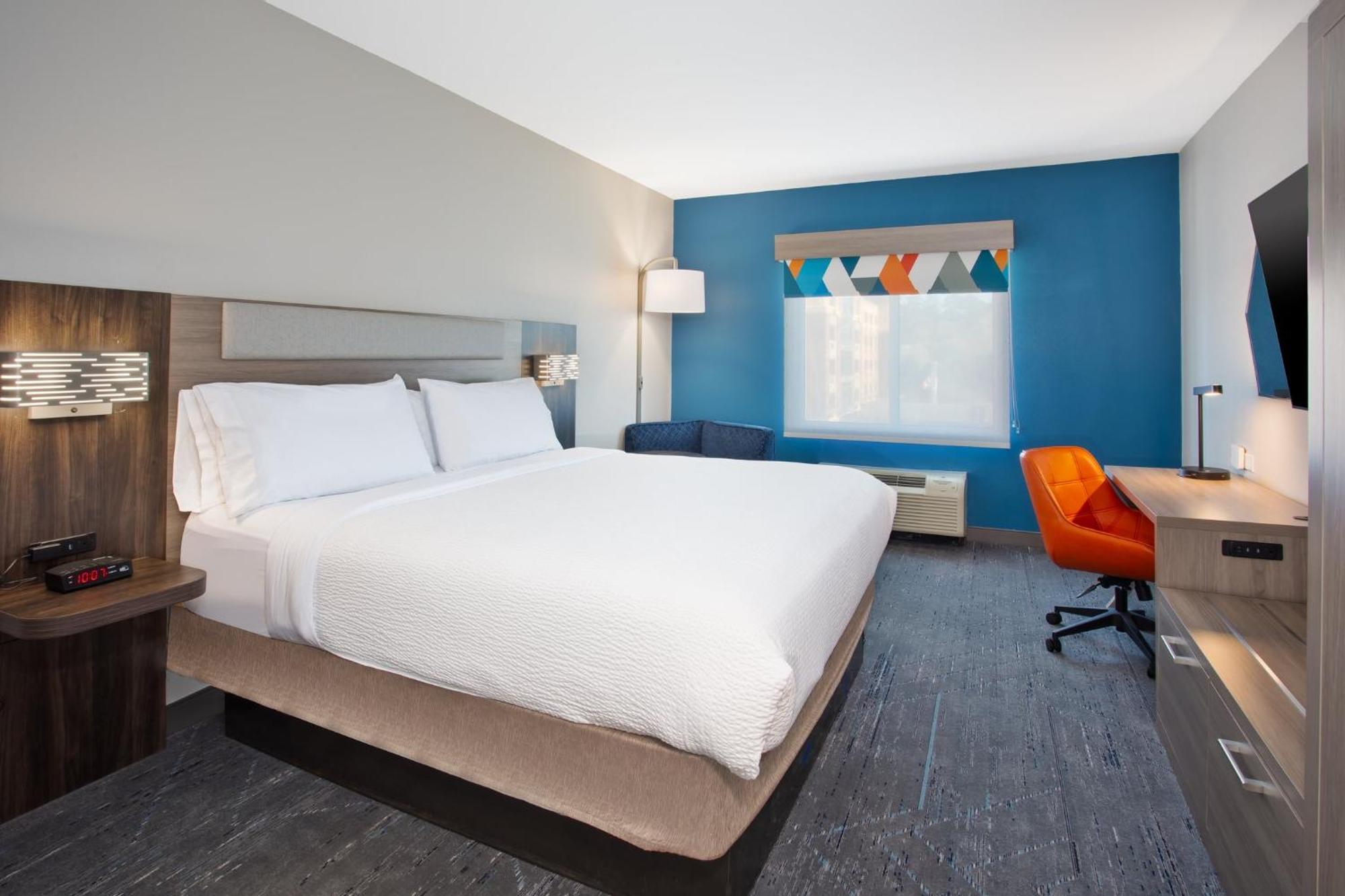 Standard King Room