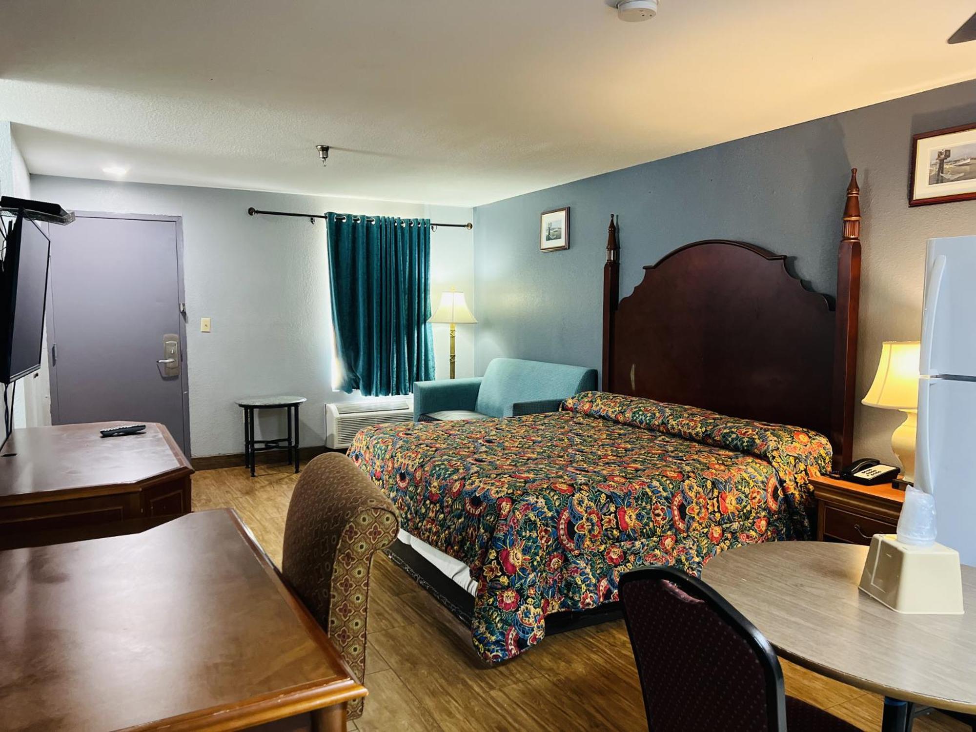 King Room Kitchenette