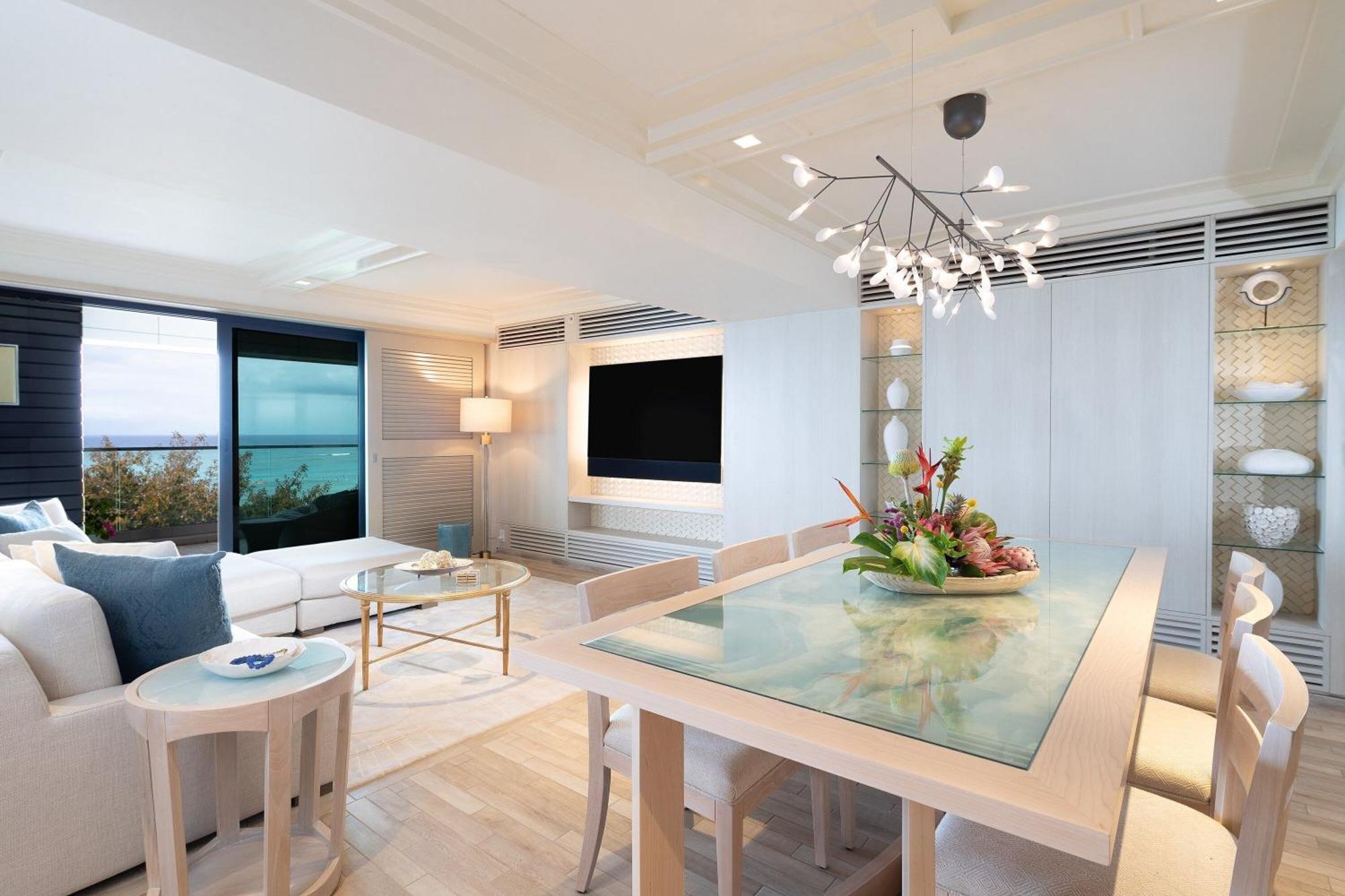 Oceanfront Sapphire Suite 2 Bedroom Plus Den
