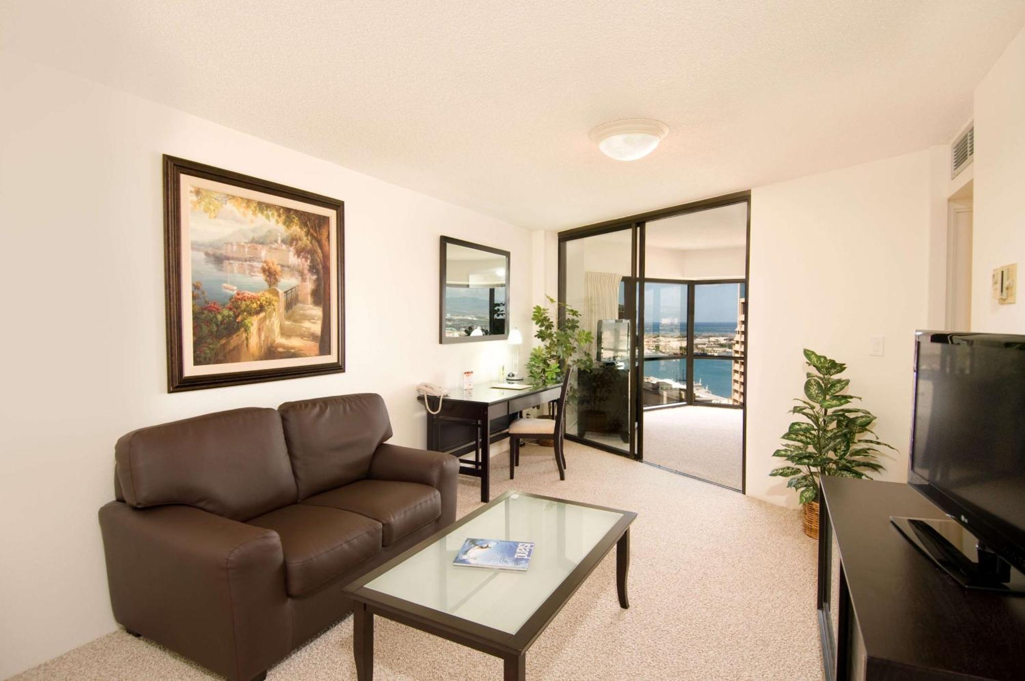 Suite Harbor or Ocean View
