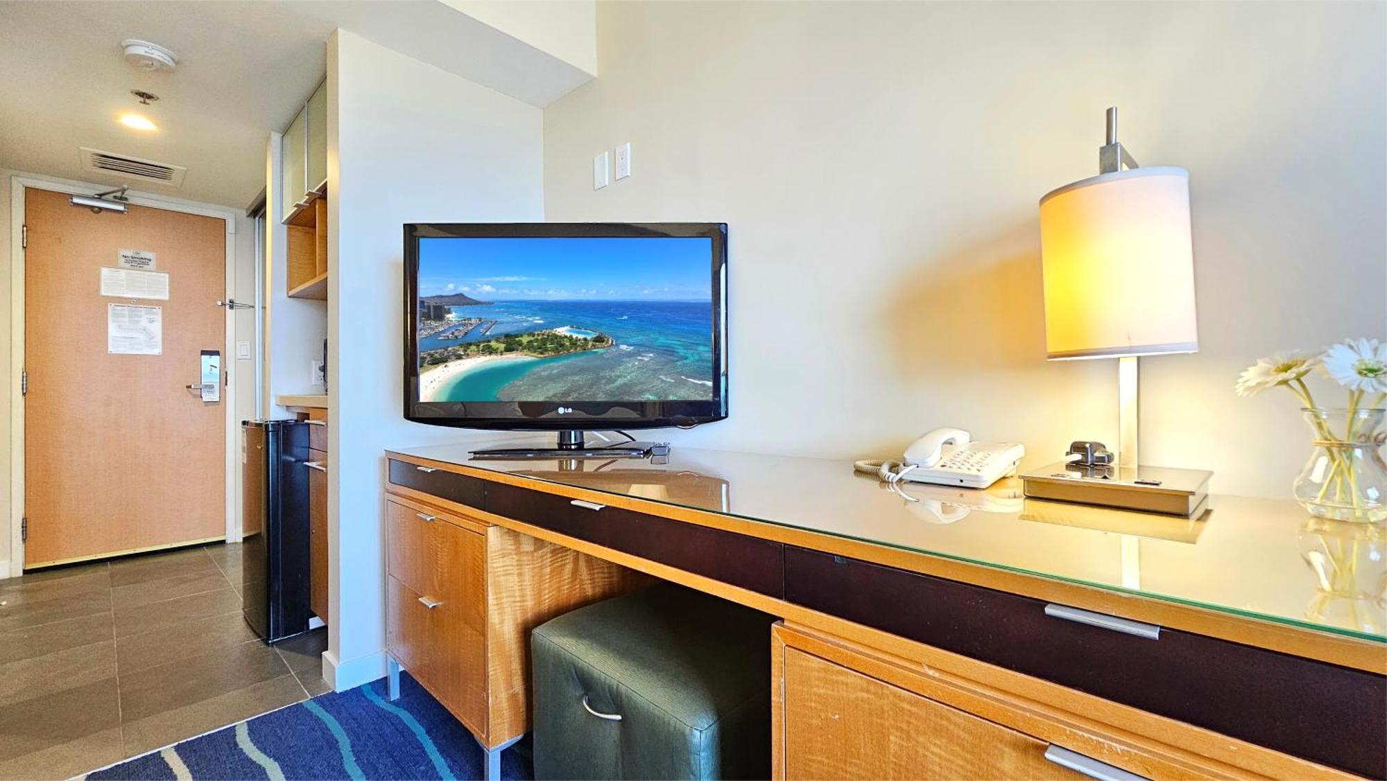 Deluxe Queen Room