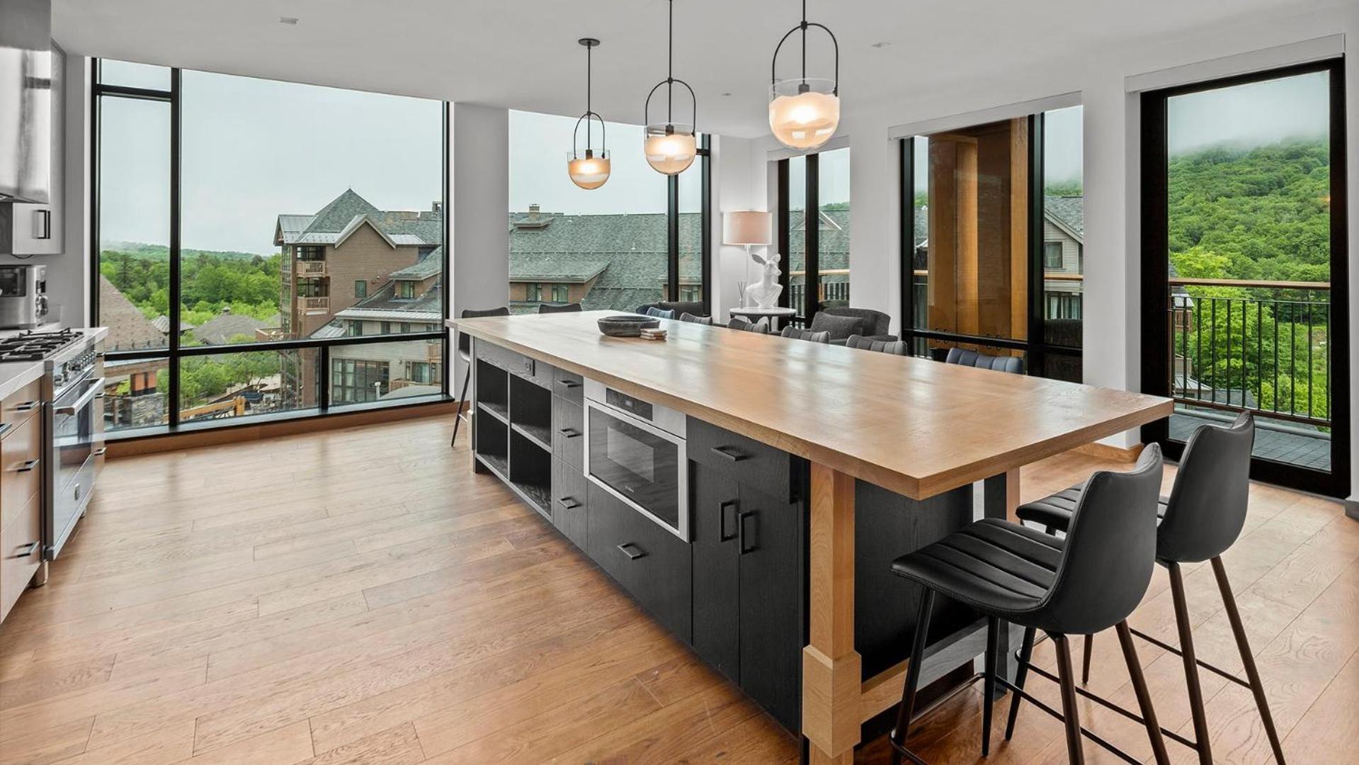 Apartment Mountain View