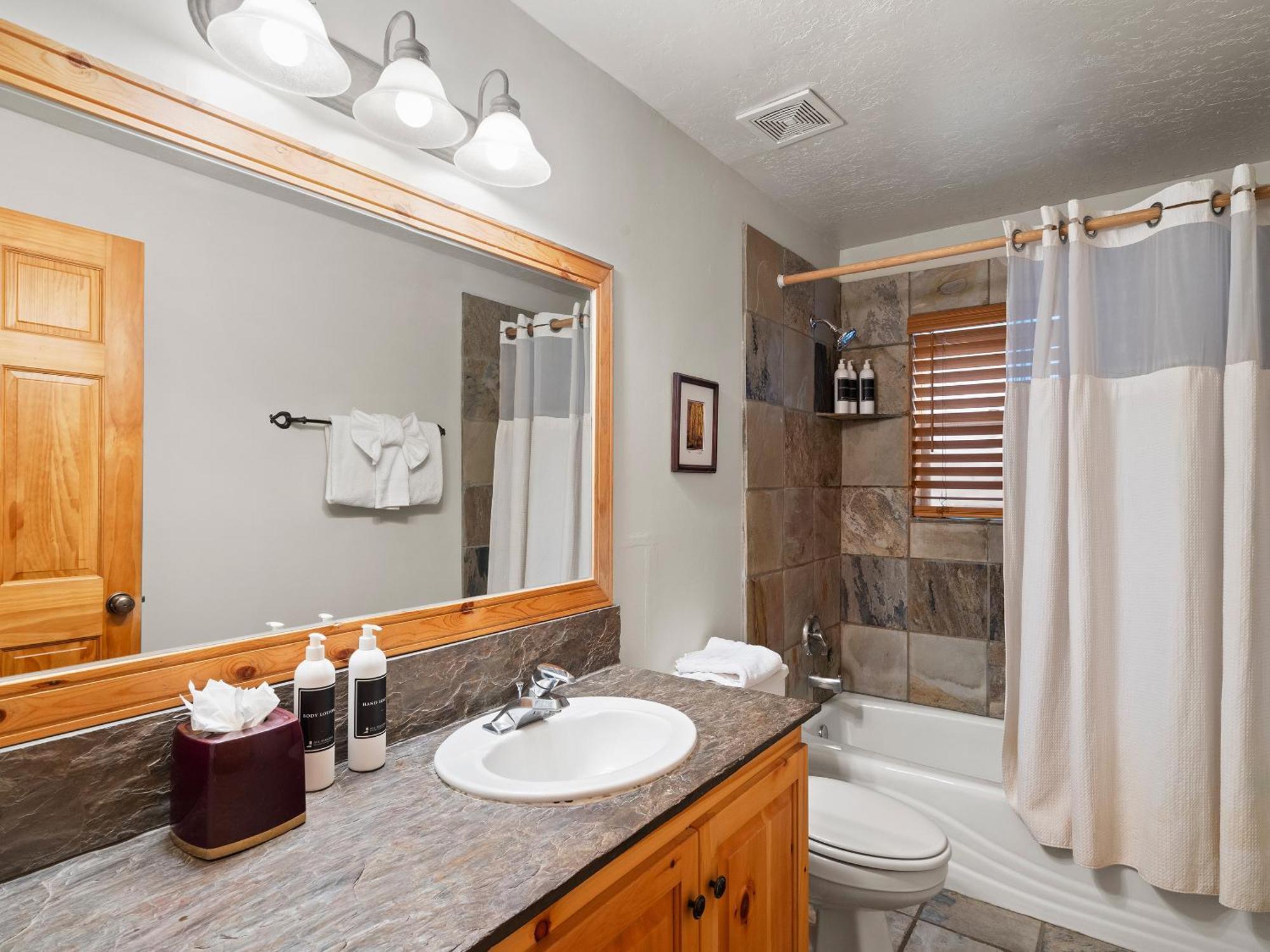4 Bedroom Townhome 5531