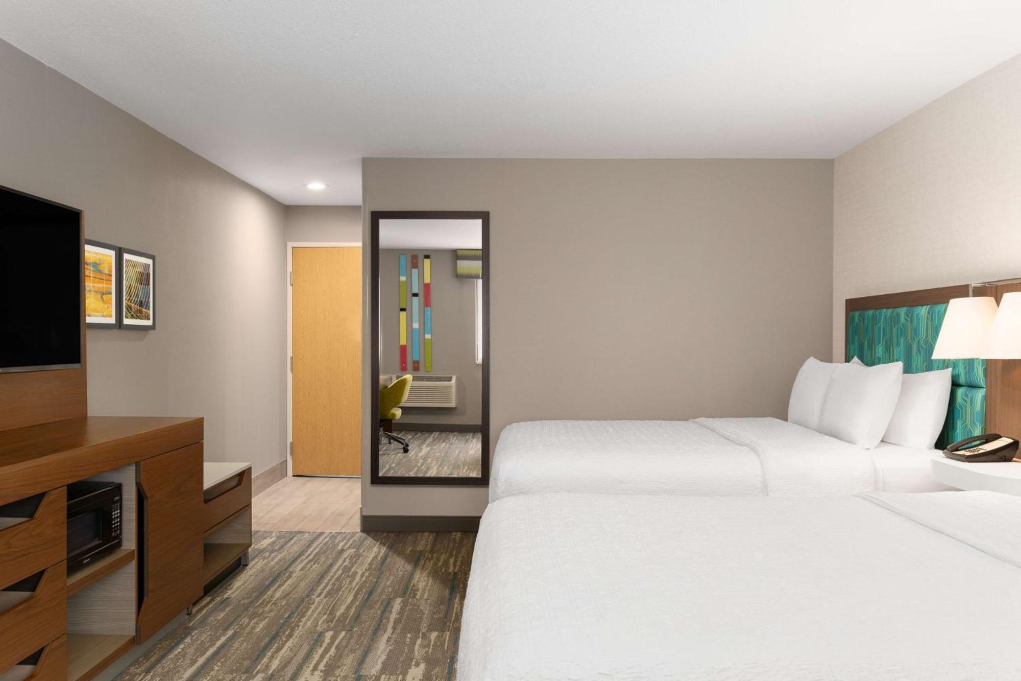 Room Two Queen Beds Non-Smoking