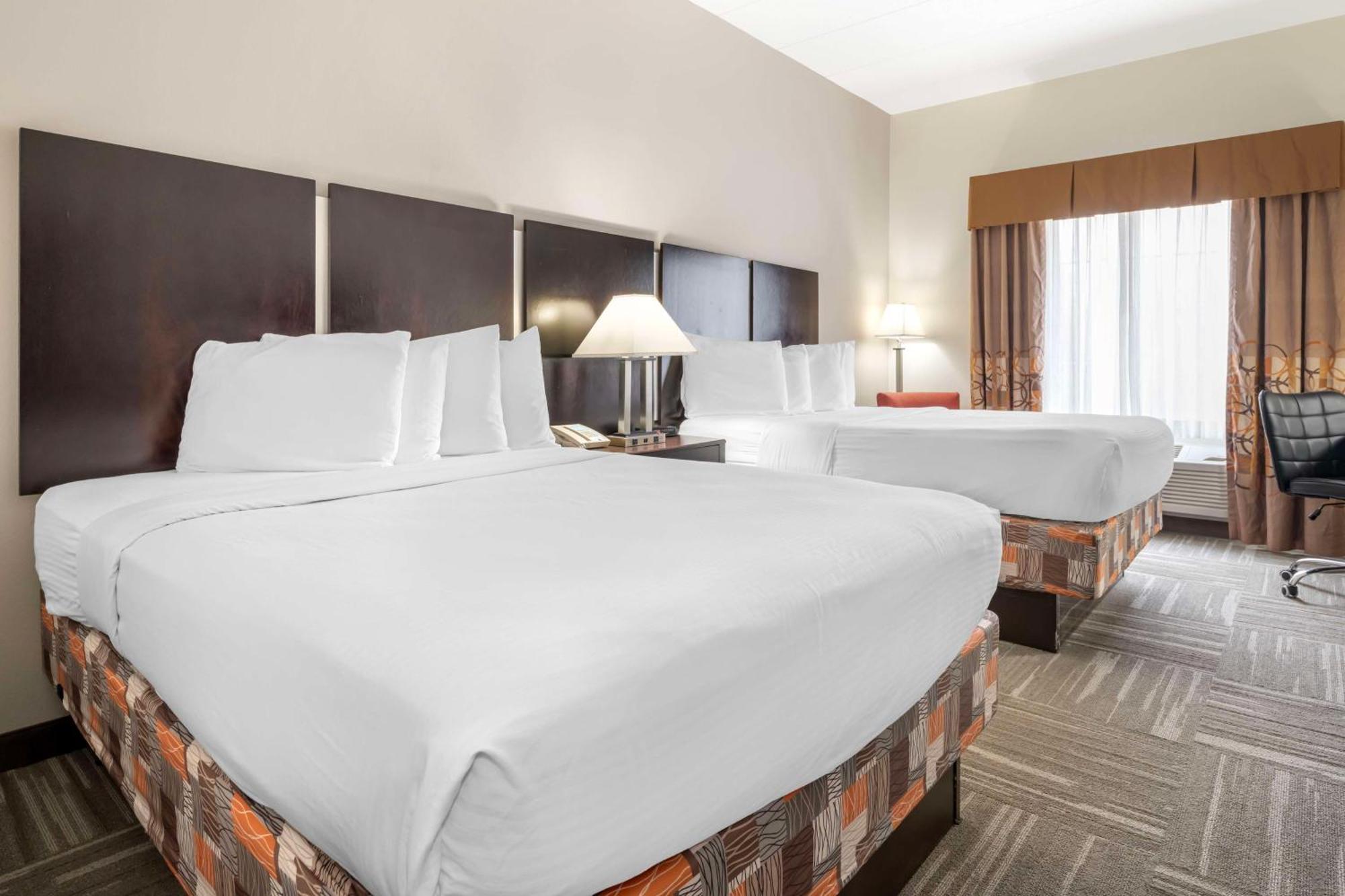 Queen Room Two Queen Beds Non-Smoking