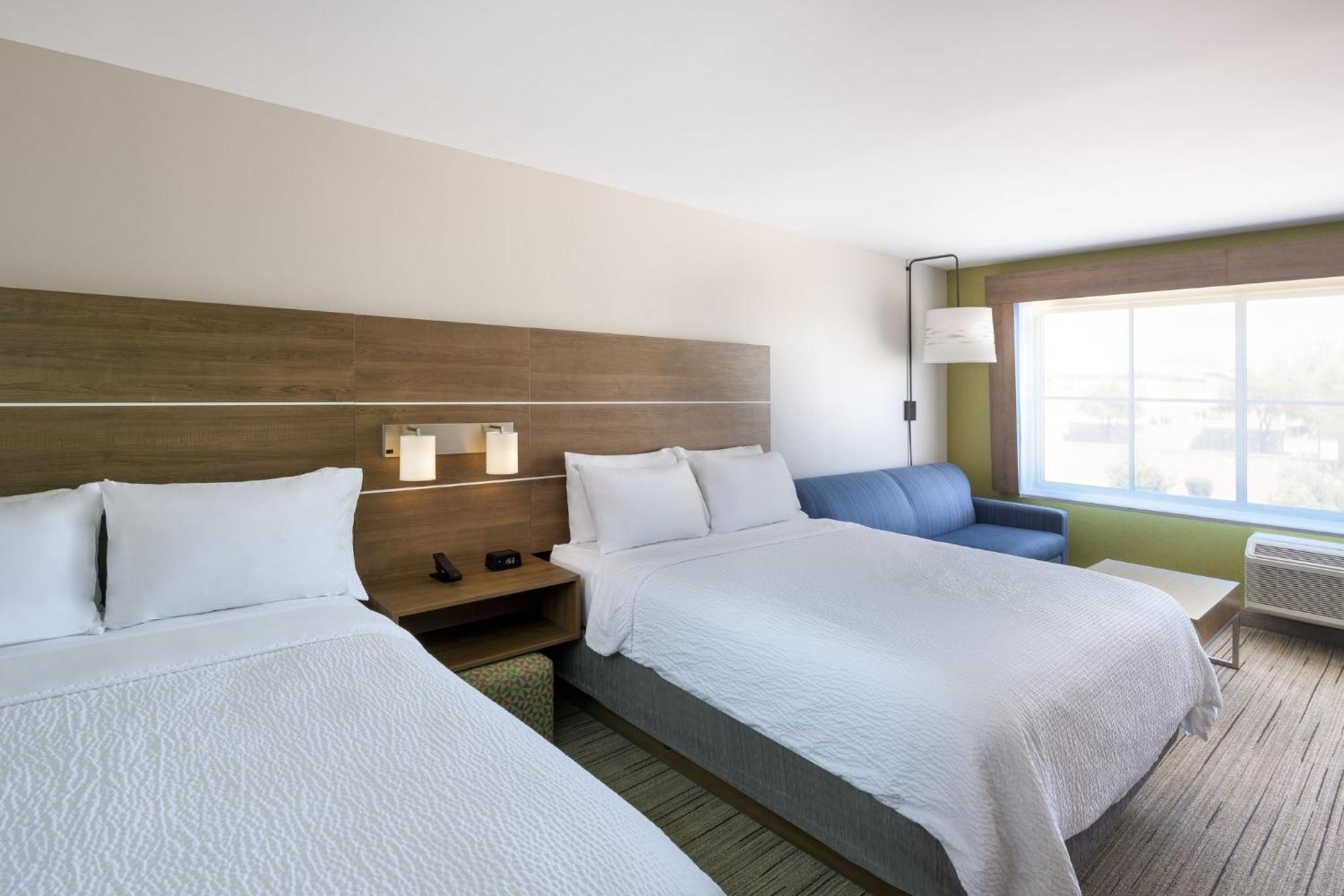 Queen Suite Two Queen Beds Communications Accessible