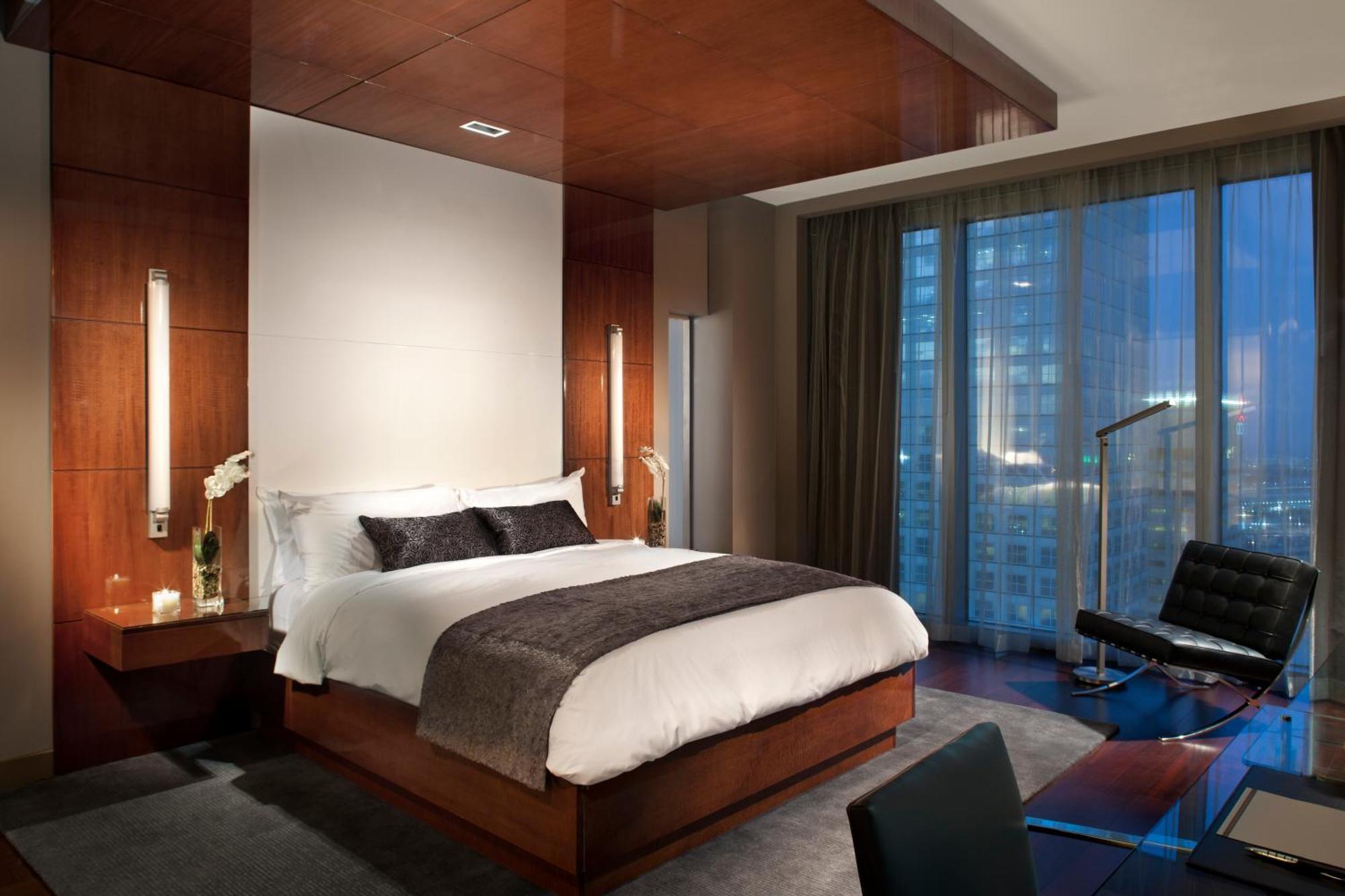 Warhol One-Bedroom King Suite
