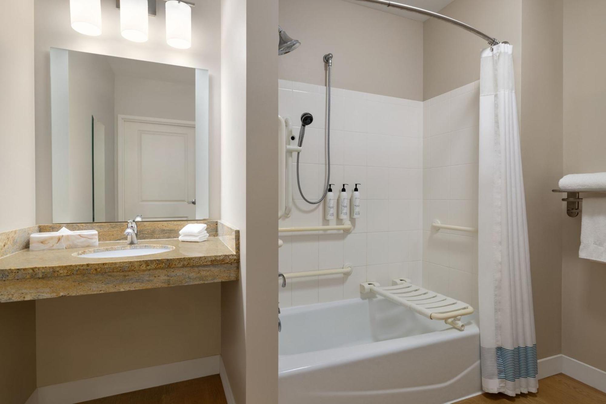 Two-Bedroom Queen Suite with Two Queen Beds - Hearing Accessible