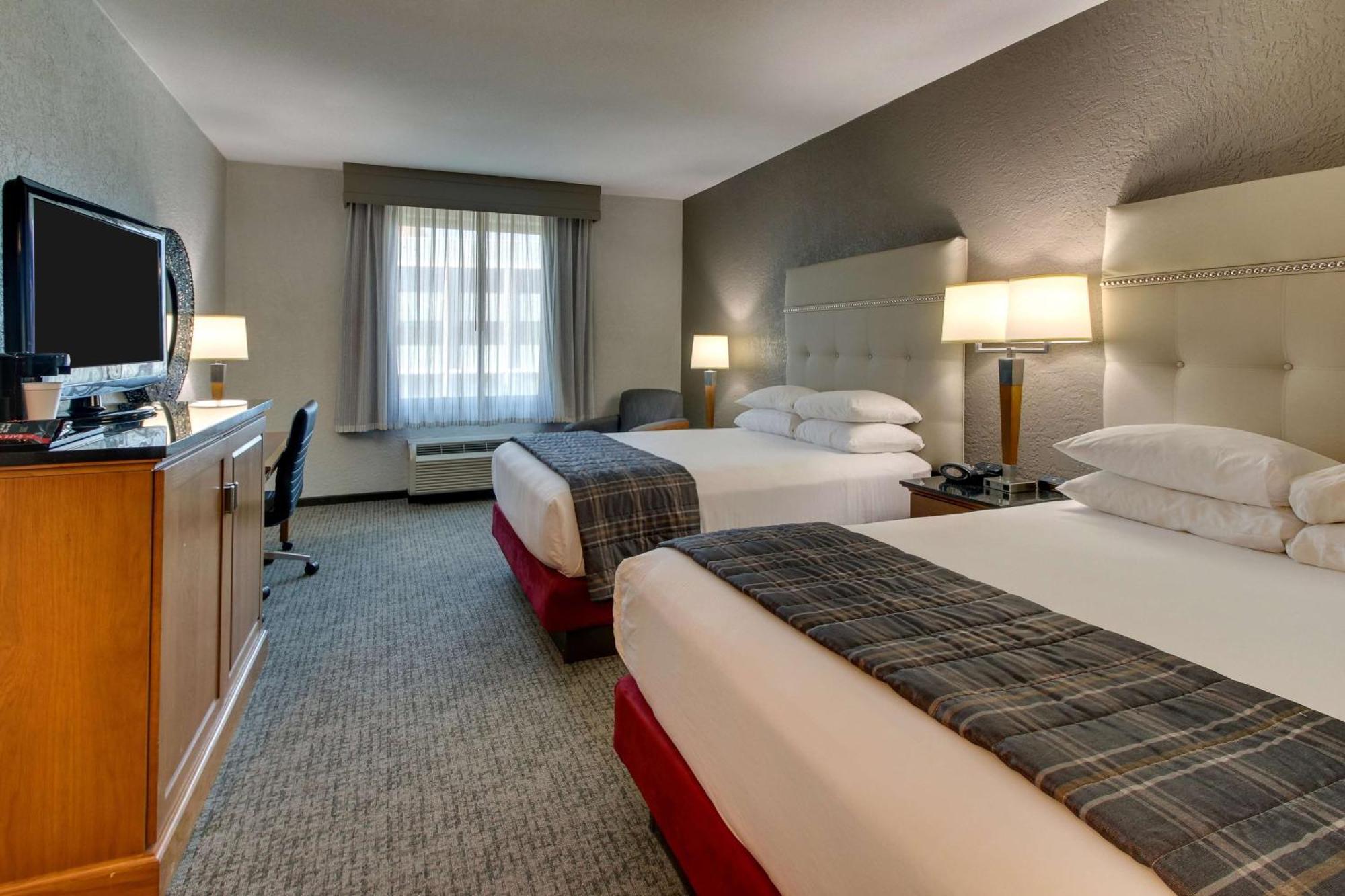 Deluxe Queen Room Two Queen Beds