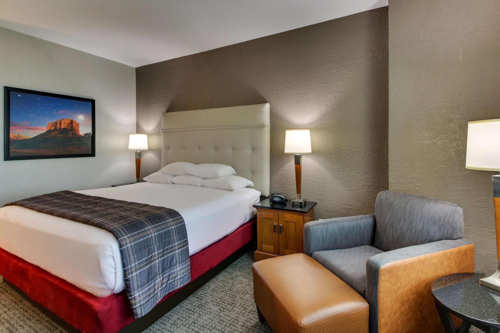 Deluxe King Room
