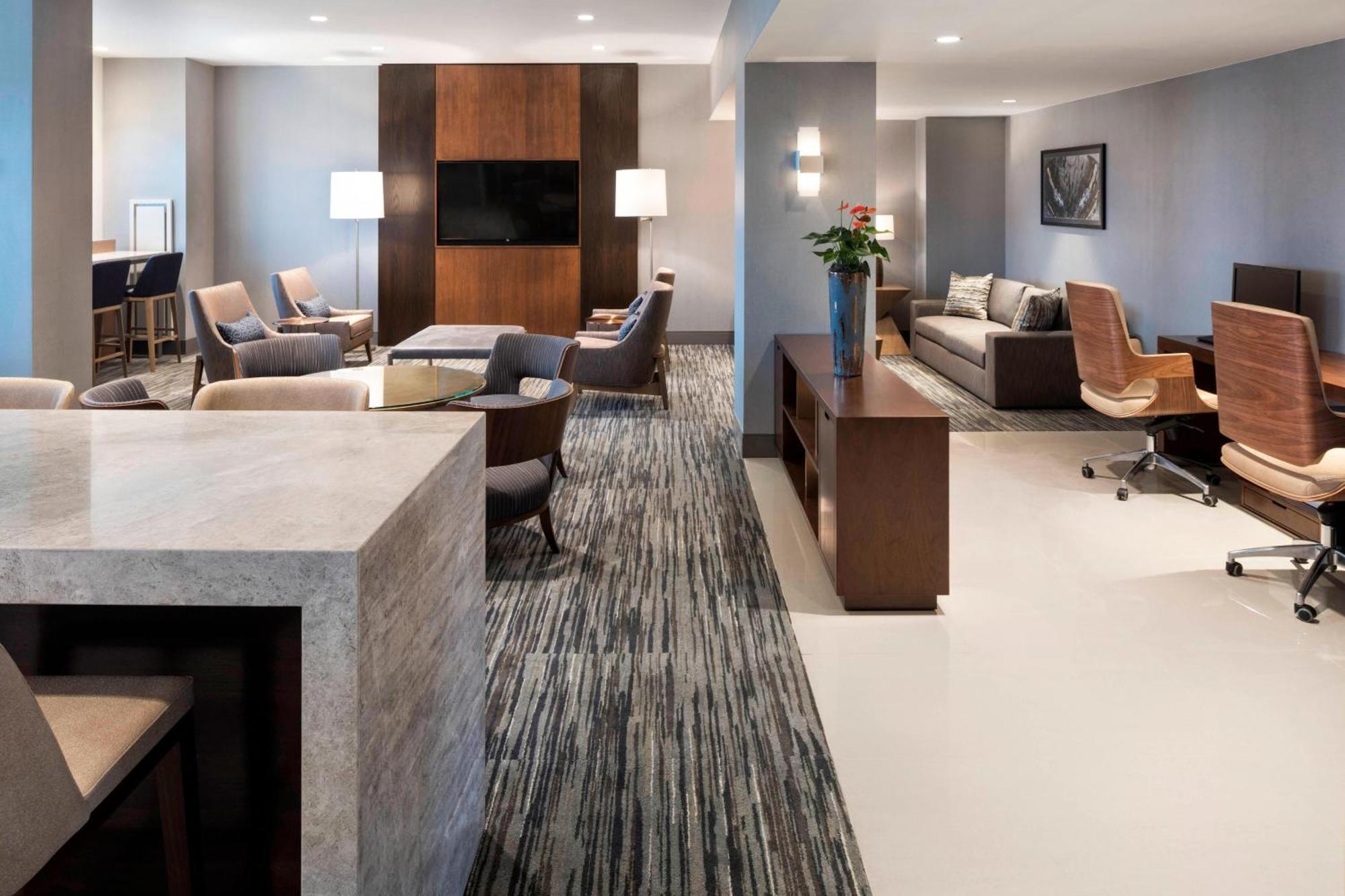 Executive Suite 1 King