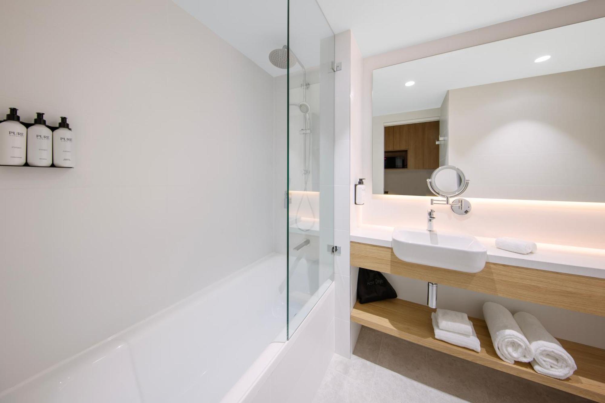 Standard Twin Room with Bath