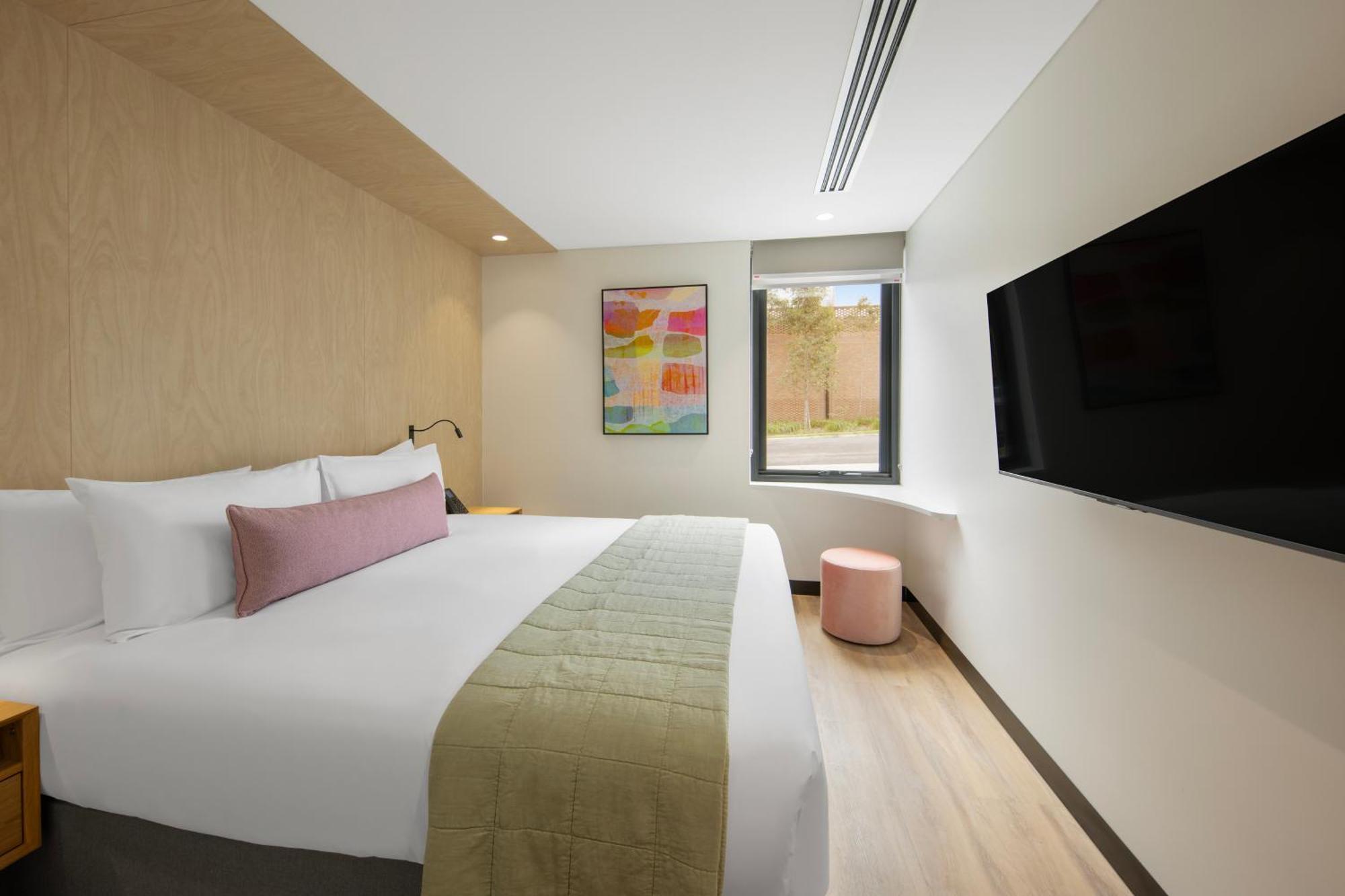 Standard King Room