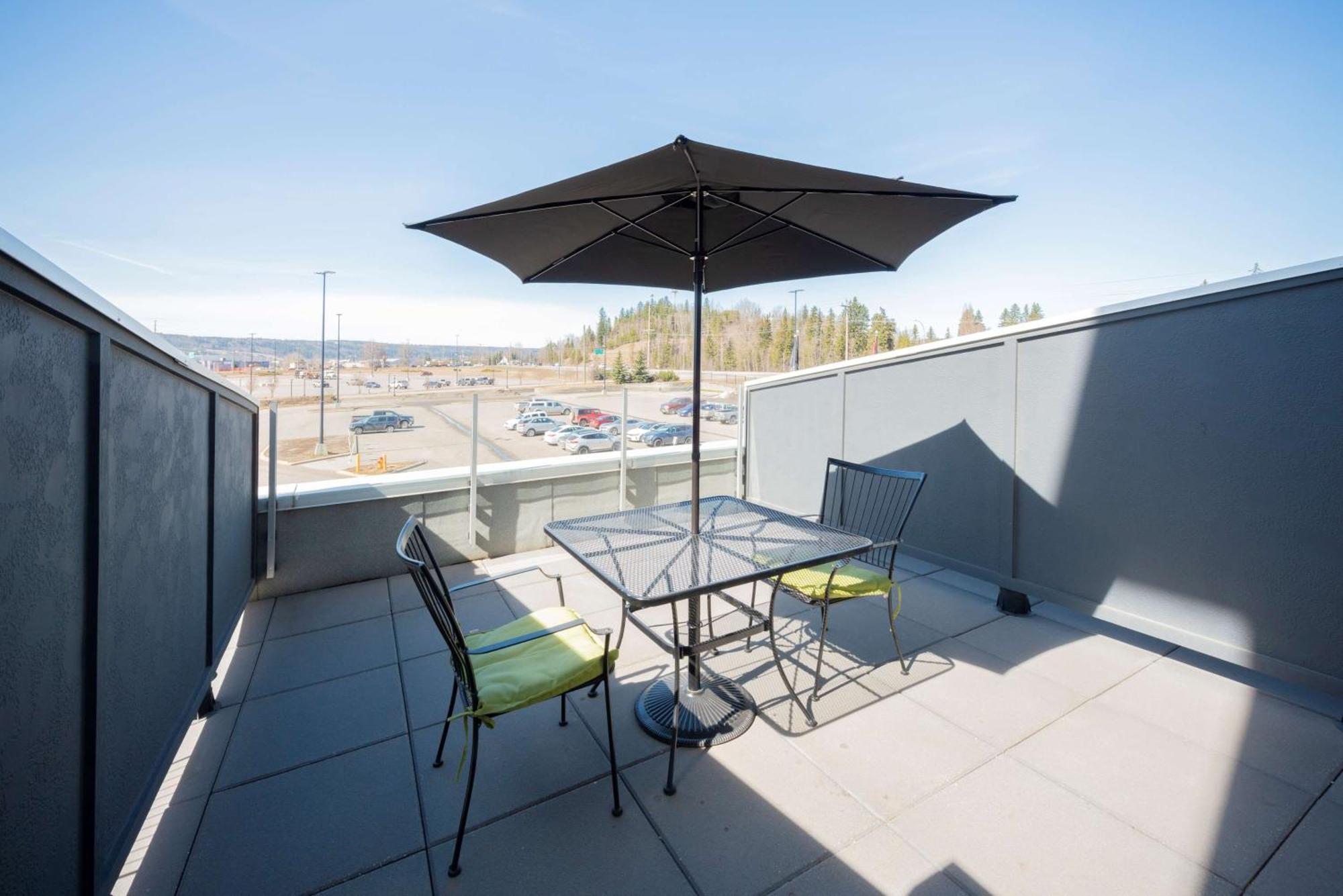 King Room with Sofabed and Balcony