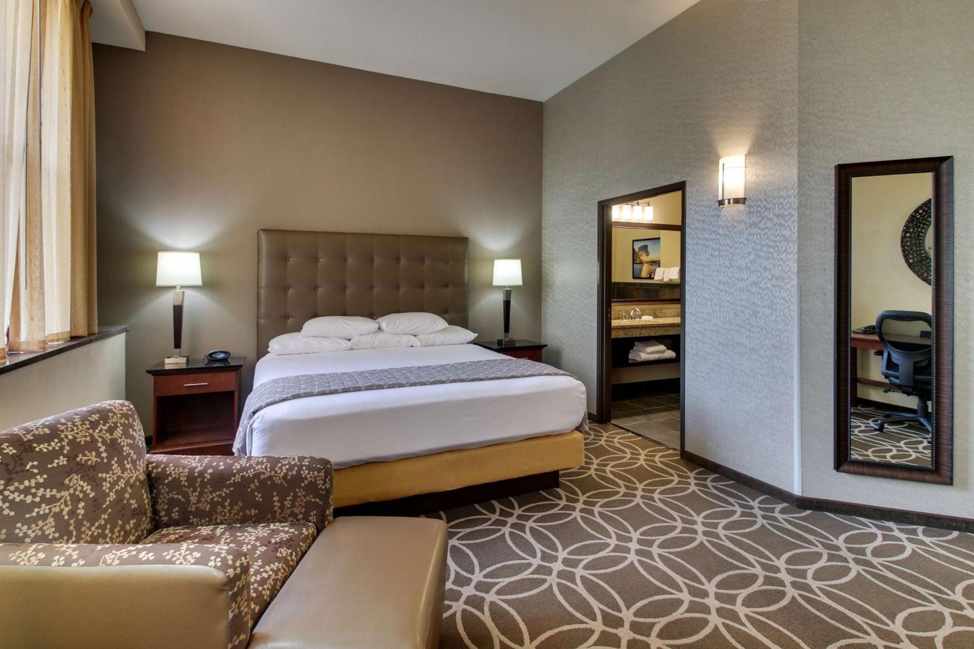 Deluxe King Room
