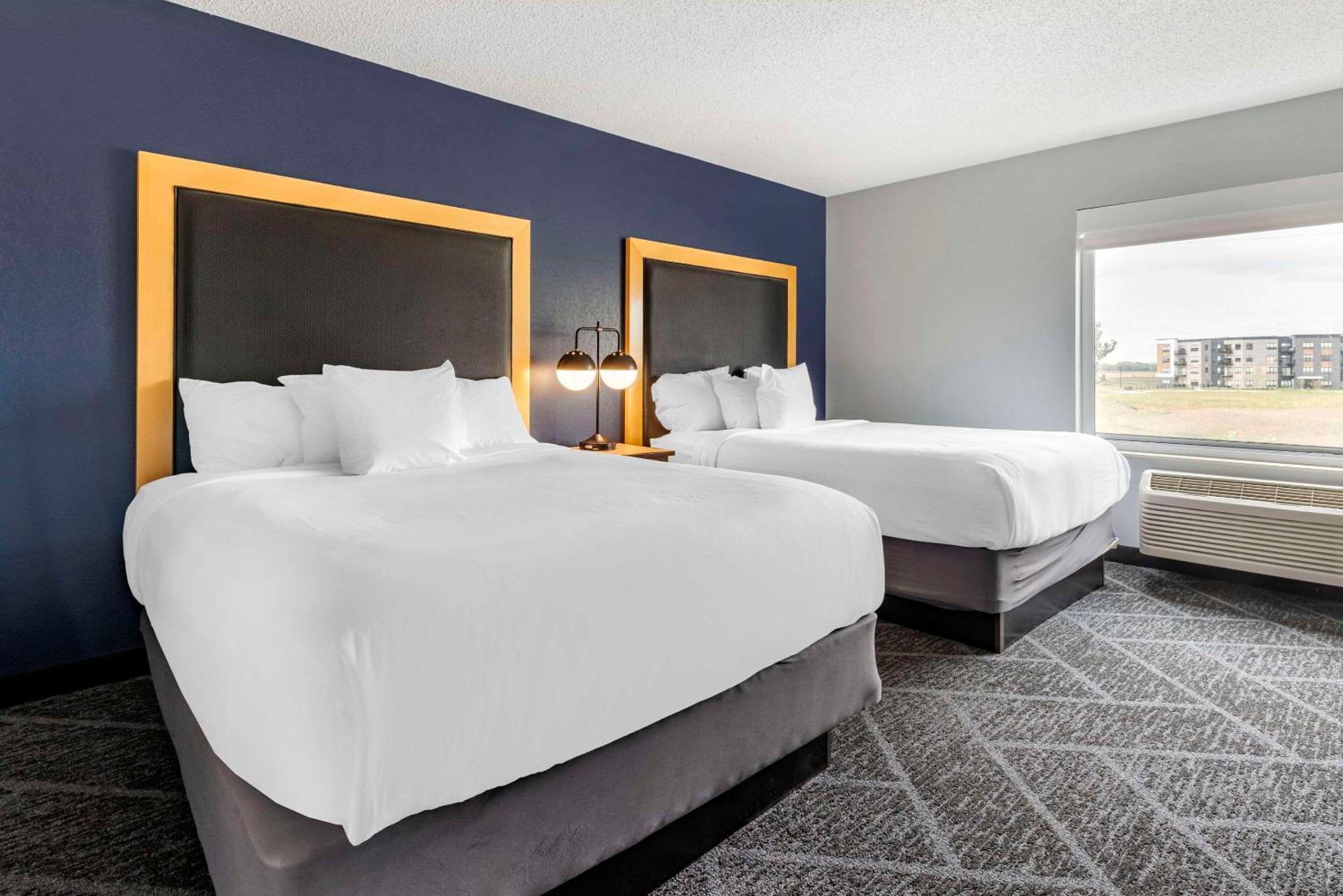 Queen Suite Two Queen Beds Non-Smoking