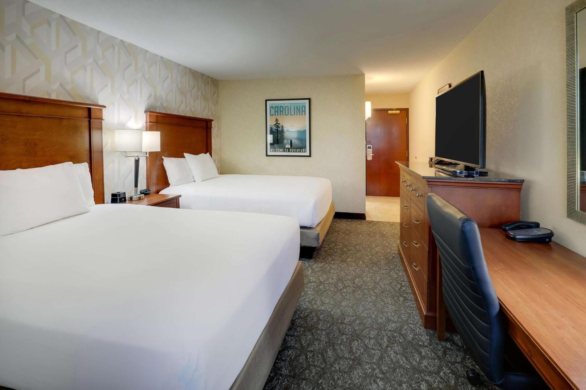 Deluxe Queen Room Two Queen Beds