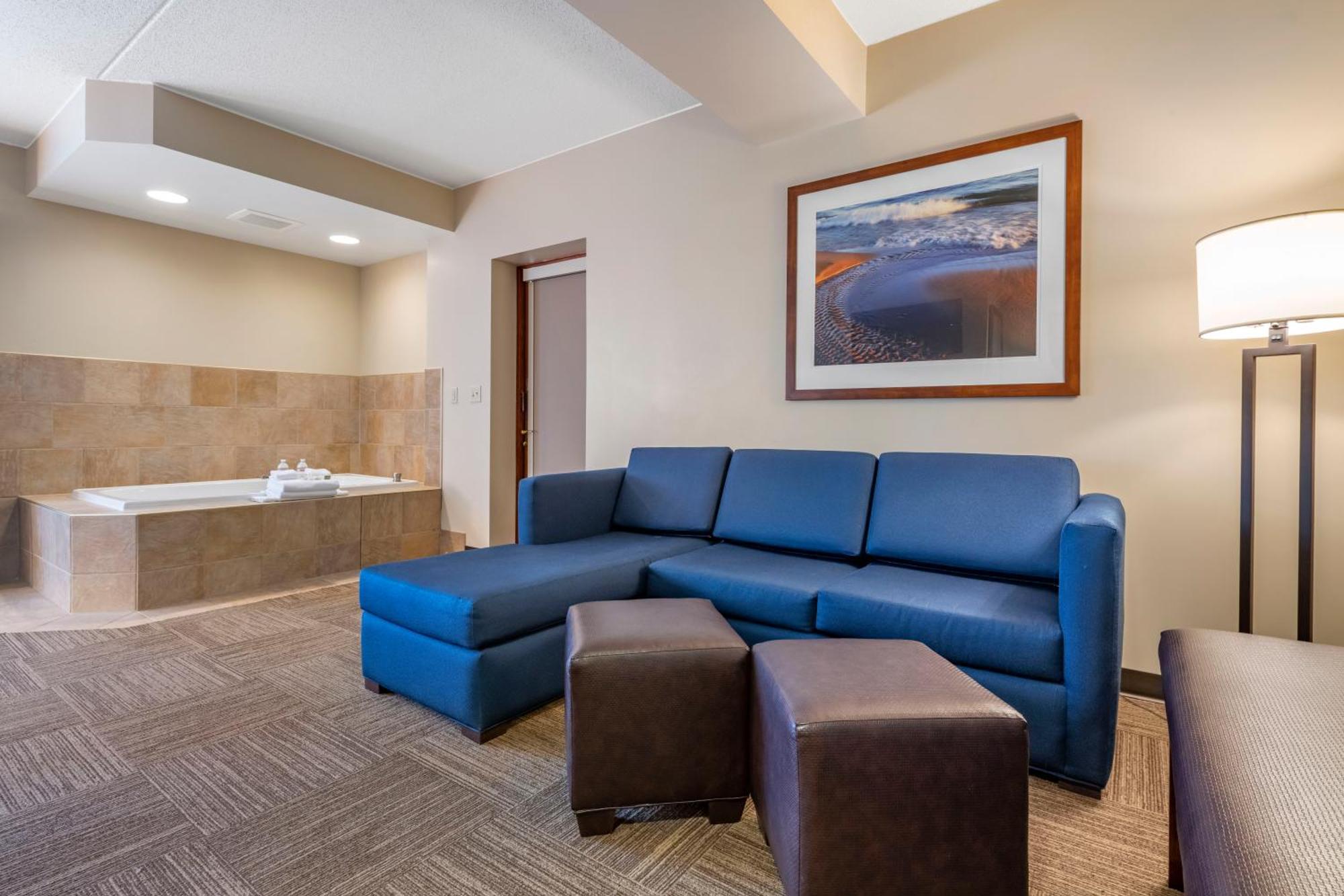 Superior King Suite with Bridge View - Non-Smoking