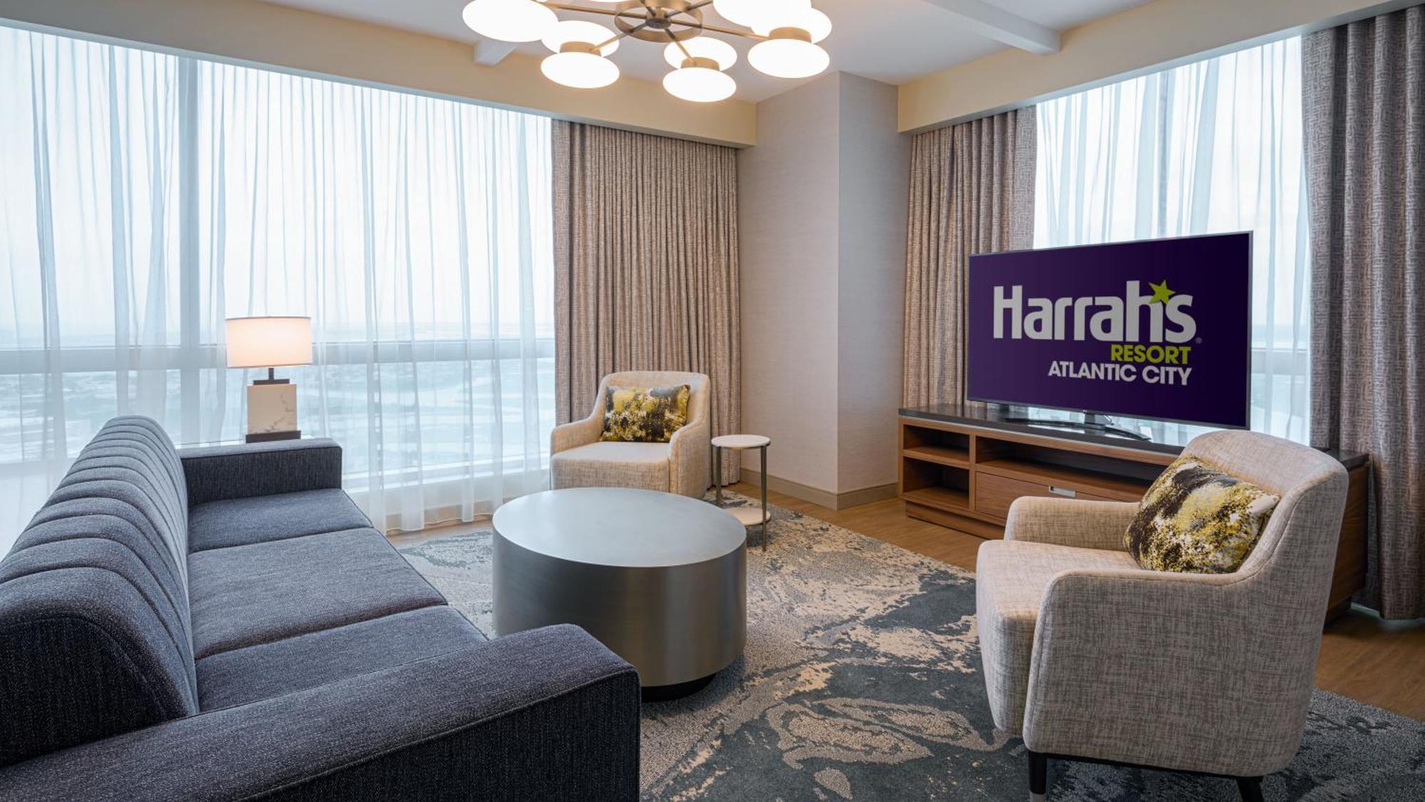 Waterfront Tower East Suite King Non-Smoking