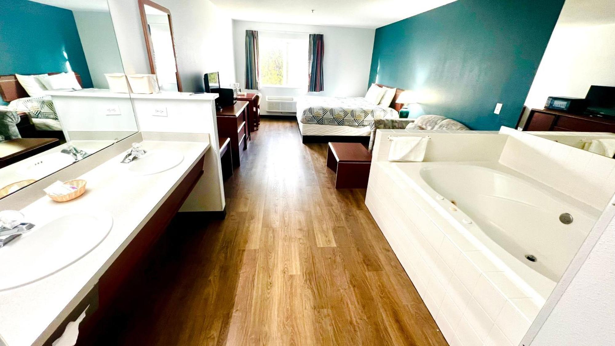 King Room Spa Bath Non-Smoking