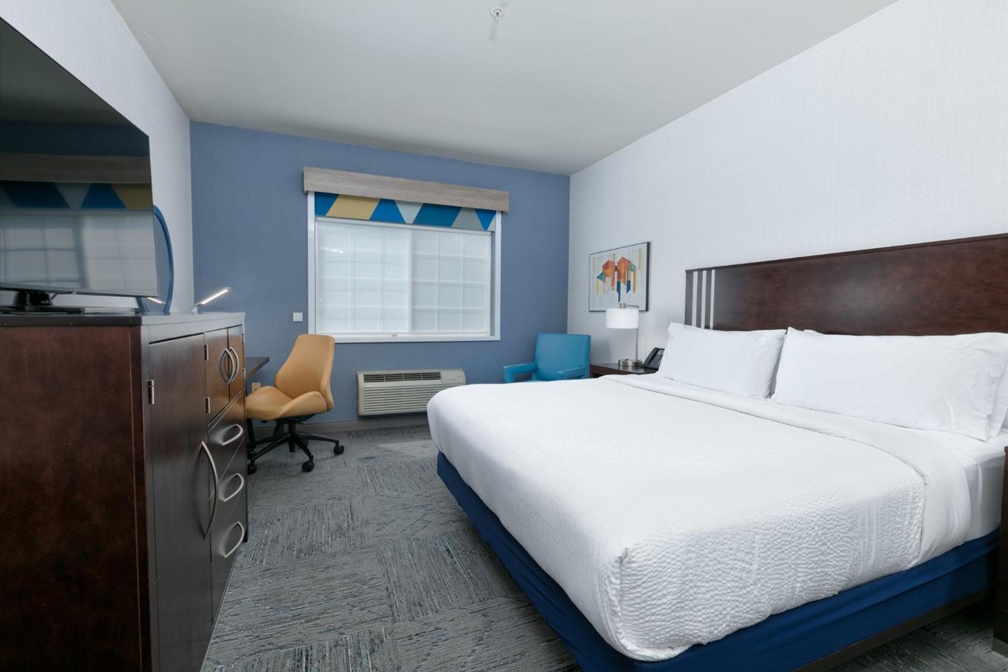 Standard King Room