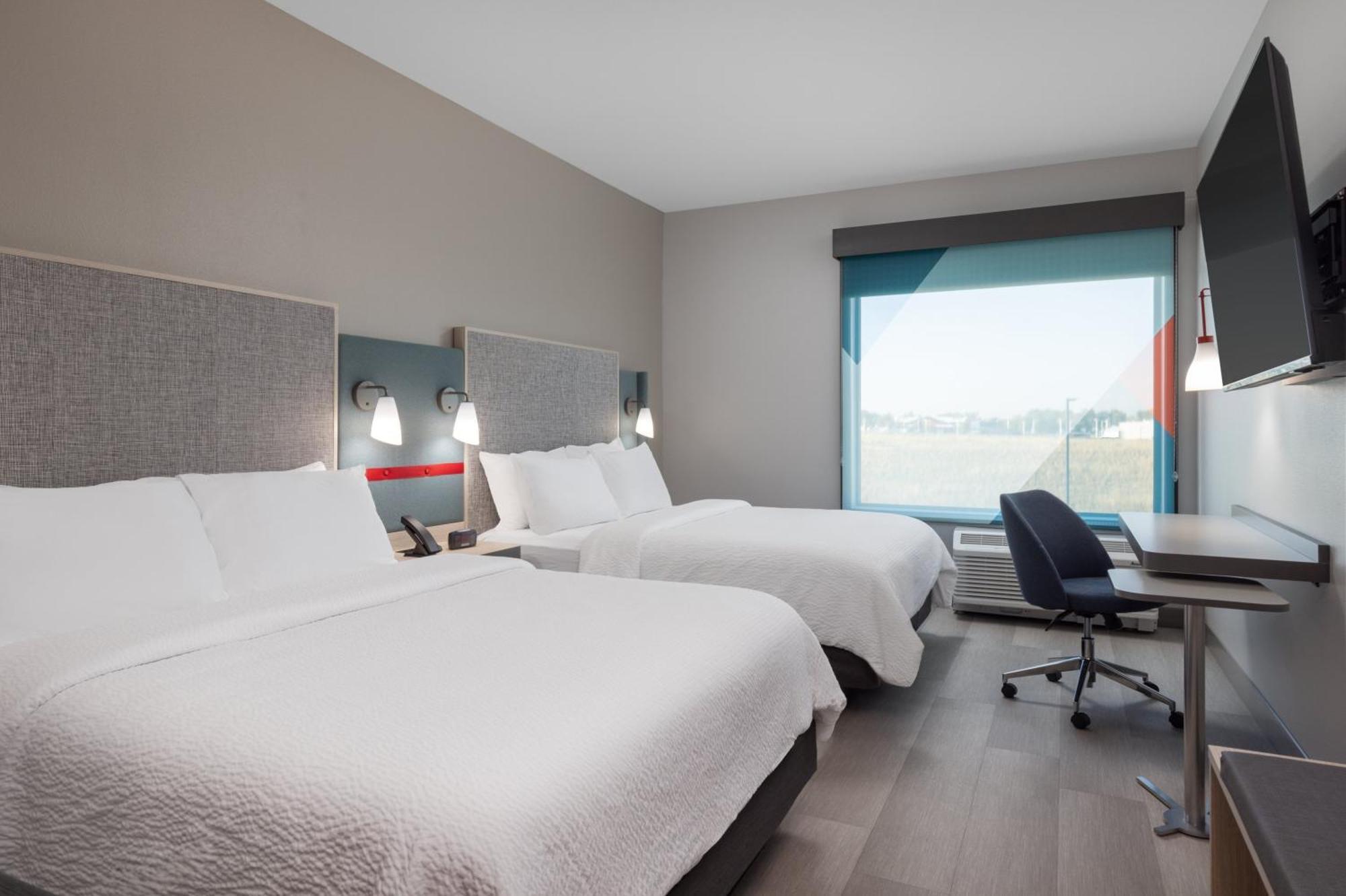 Standard Room with Two Queen Beds