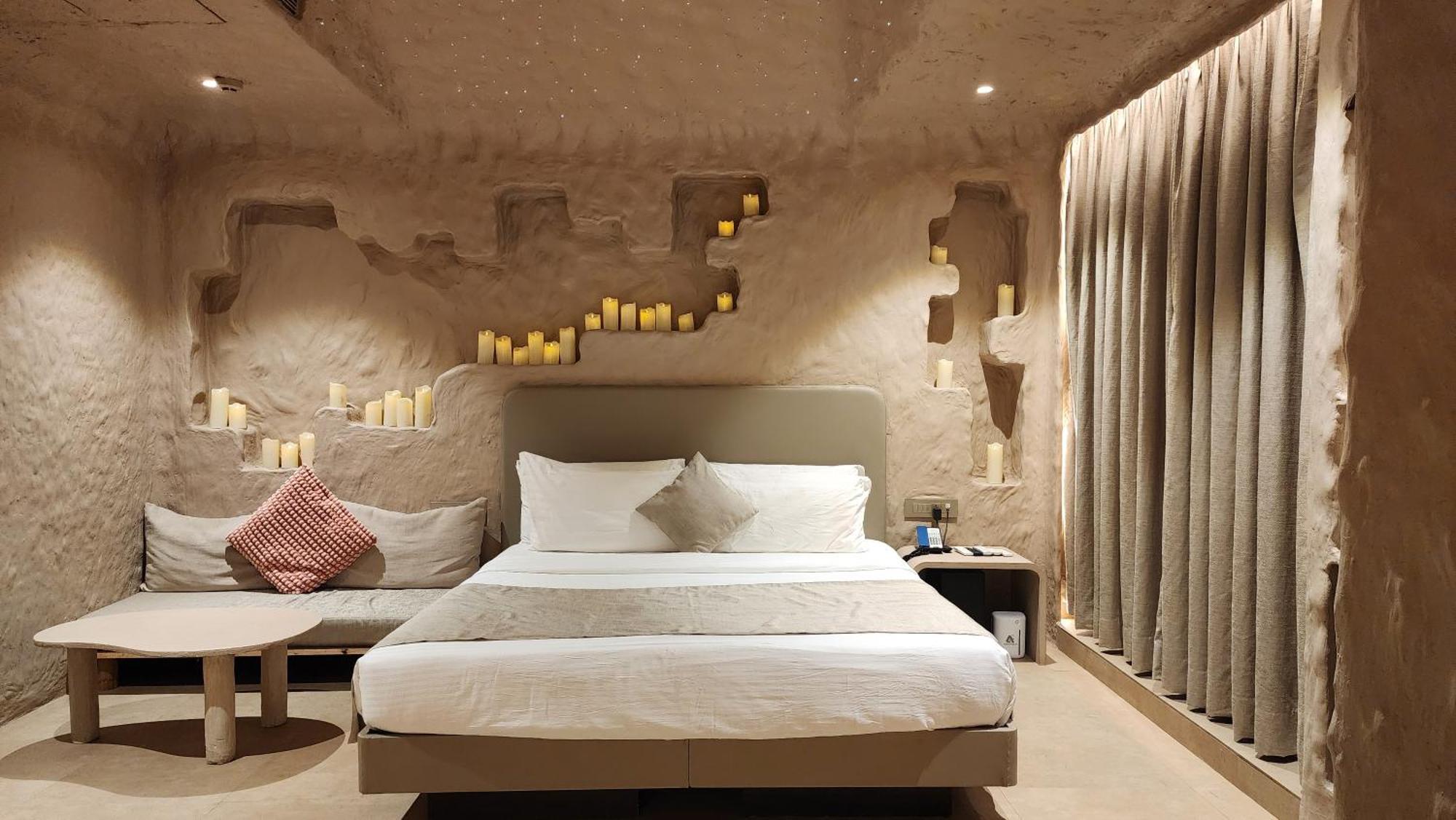 Cave room with Grand Jacuzzi
