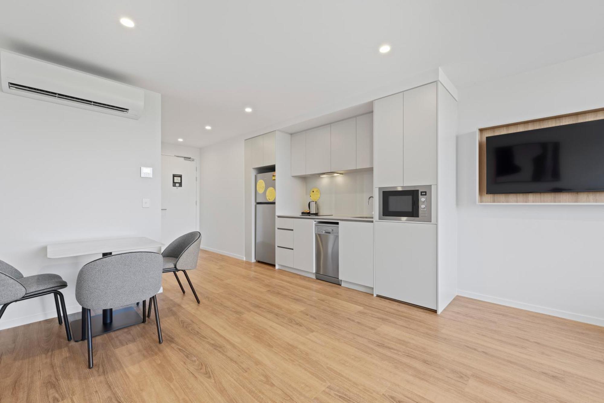 Deluxe Studio Apartment