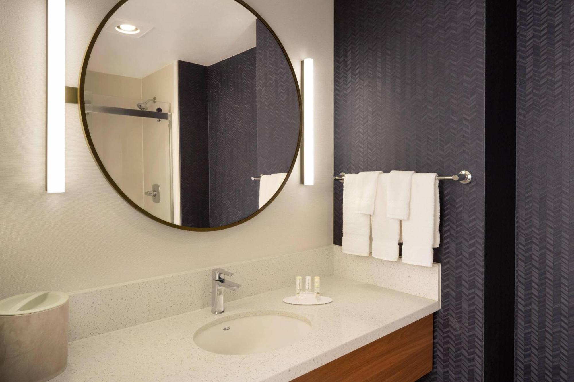 Executive Queen Suite