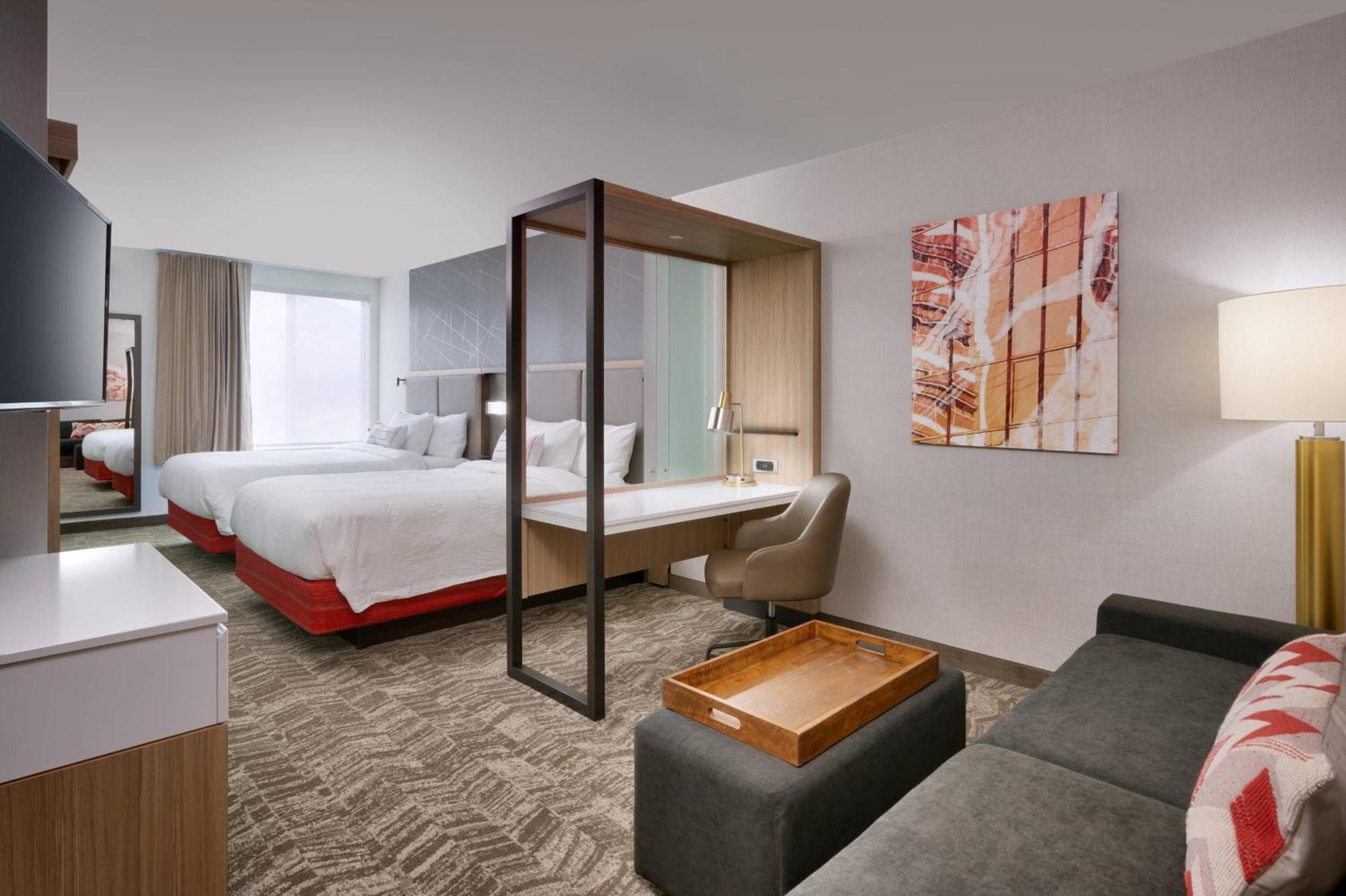Suite Two Queen Beds Trundle Bed Hearing Accessible
