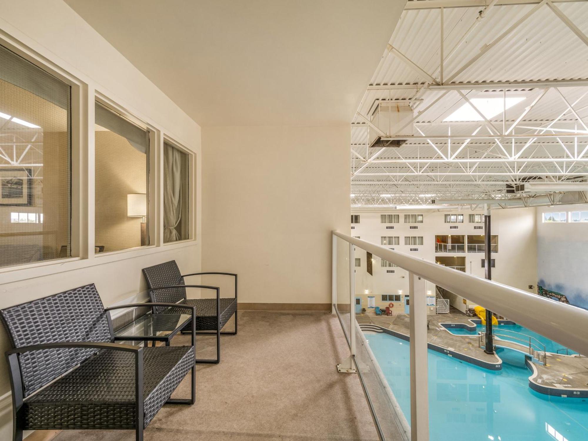 One-Bedroom Queen Suite with Two Queen Beds and Balcony