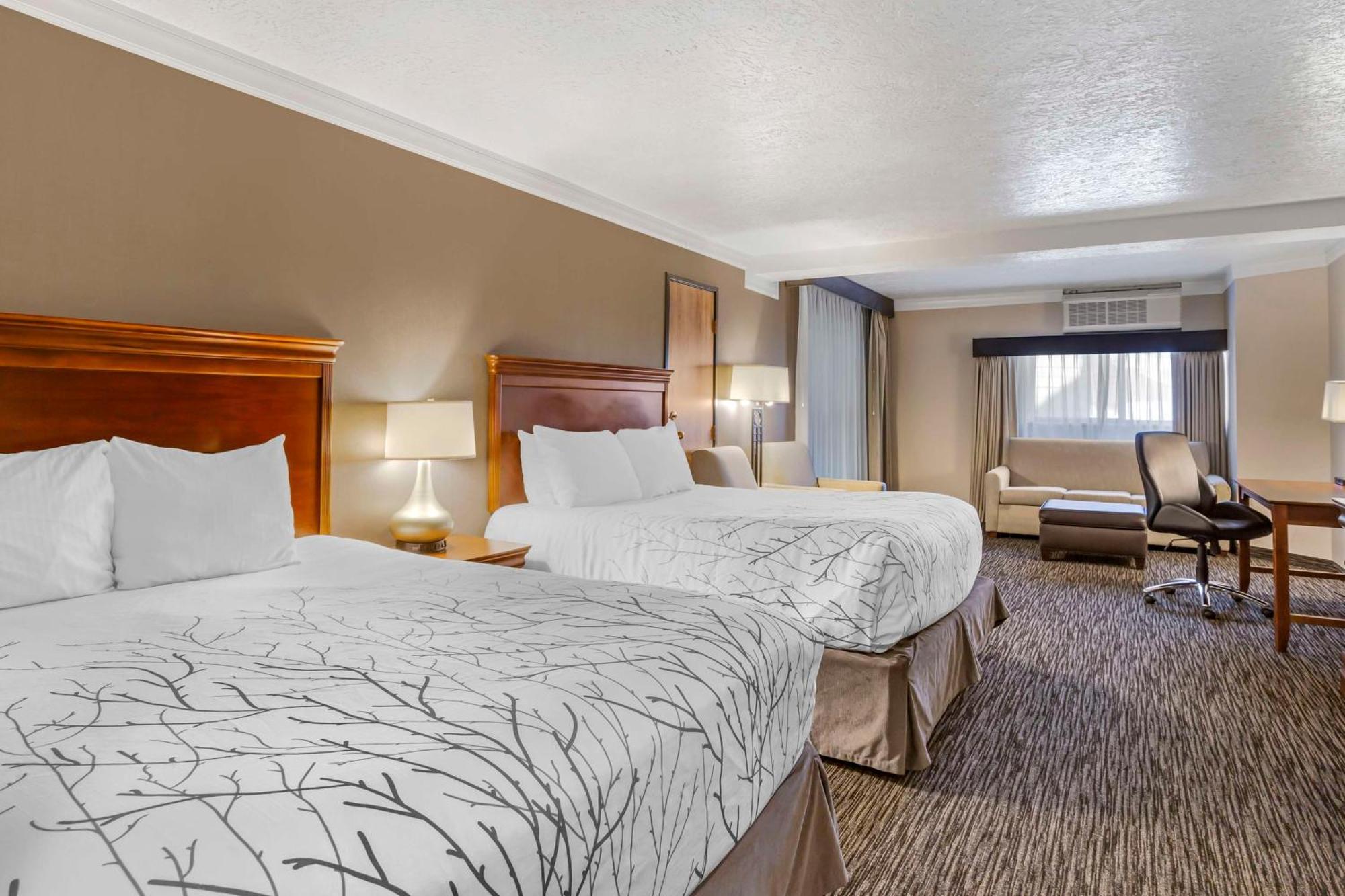 Oversize Queen Room with Two Queen Beds