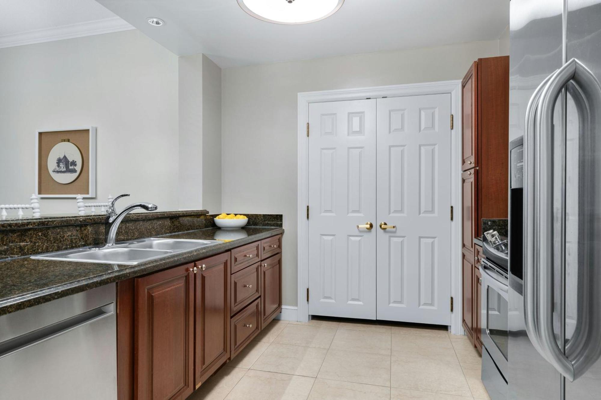 One-Bedroom Villa Transfer Shower Mobility Accessible