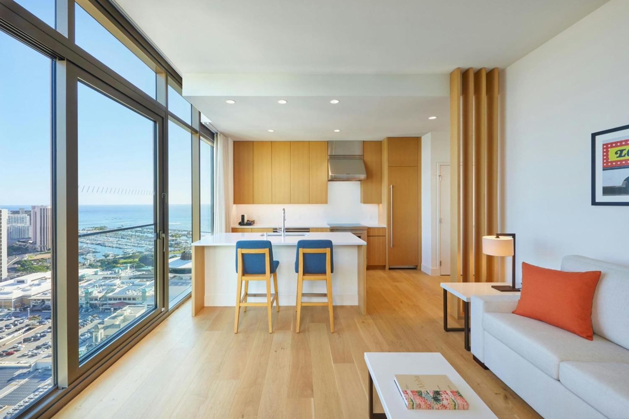 Penthouse King Room Sofa Bed Ocean View